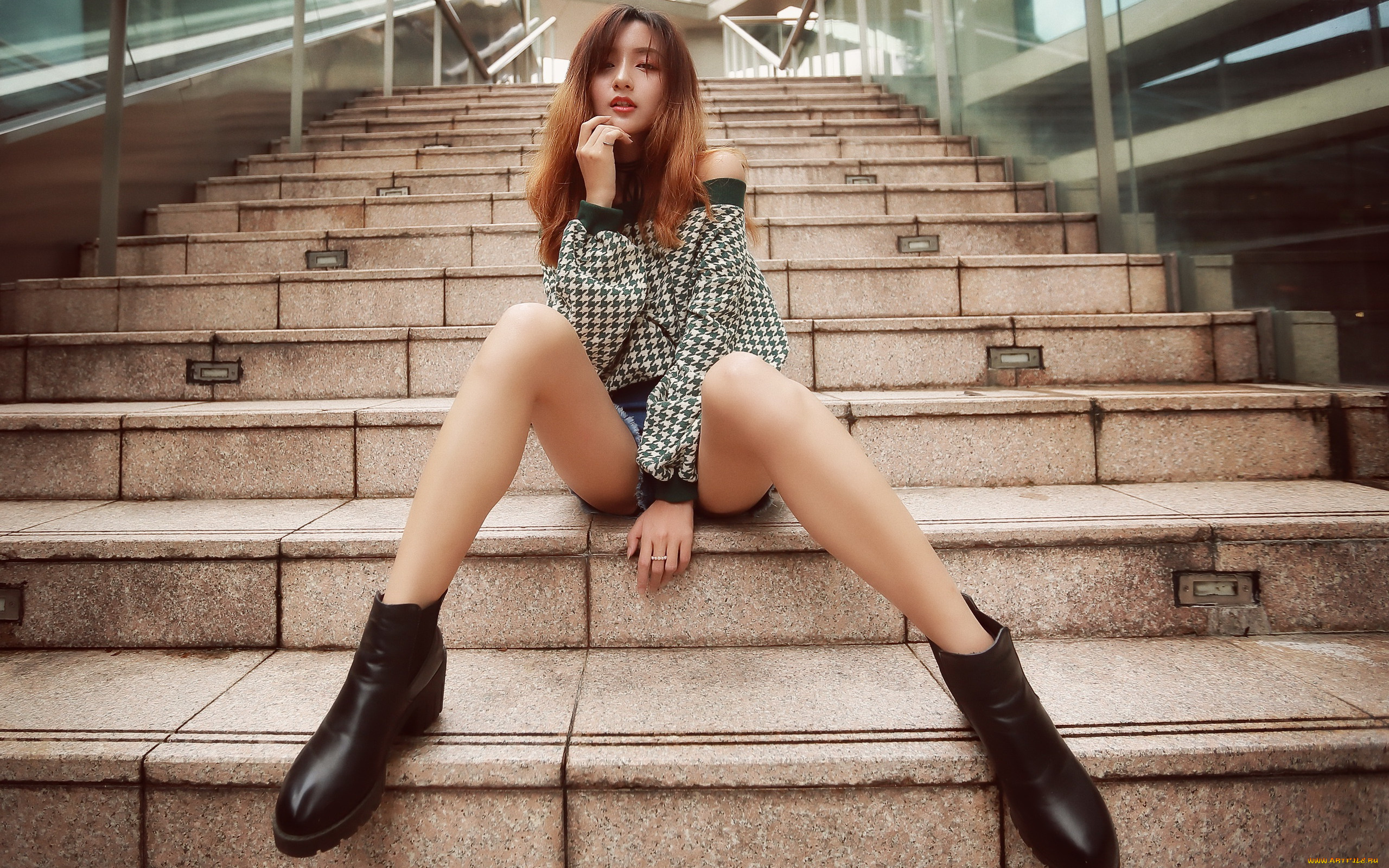 девушки, -, азиатки, рыжая, шорты, свитер, ботинки, ступени