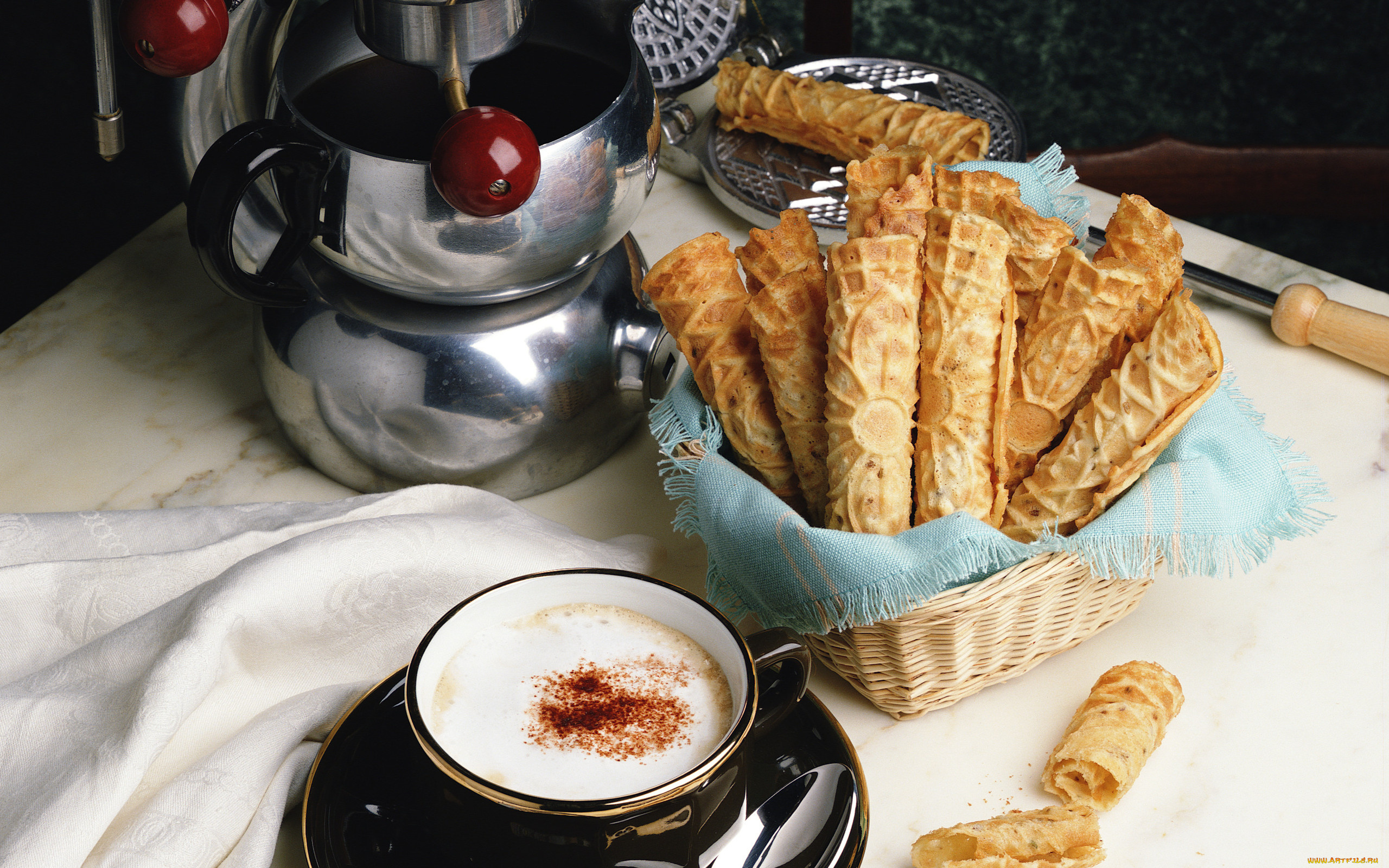 еда, пирожные, , кексы, , печенье, посуда, чашка, напиток, трубочки