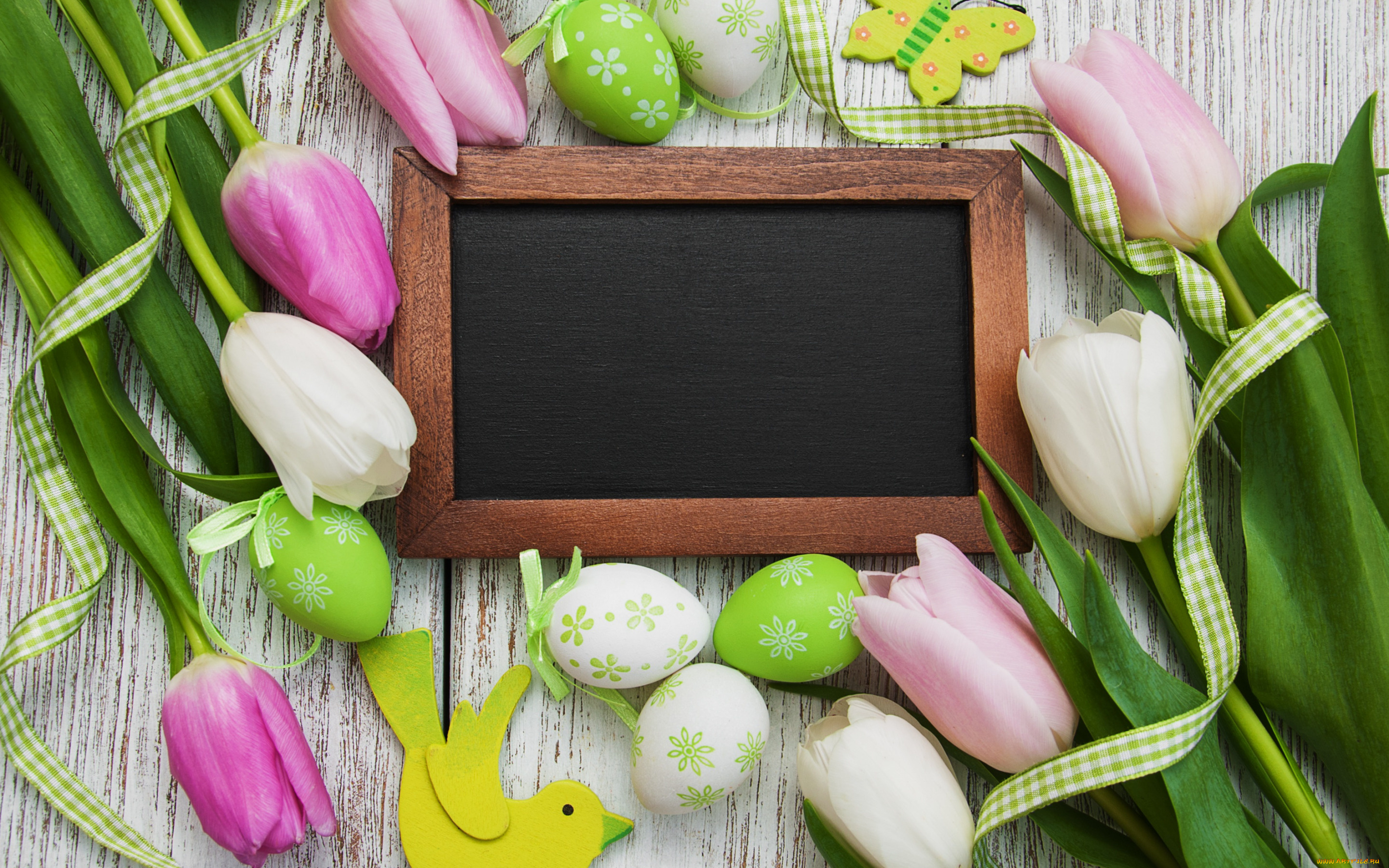 праздничные, пасха, цветы, яйца, colorful, тюльпаны, happy, wood, pink, flowers, tulips, easter, purple, eggs, decoration