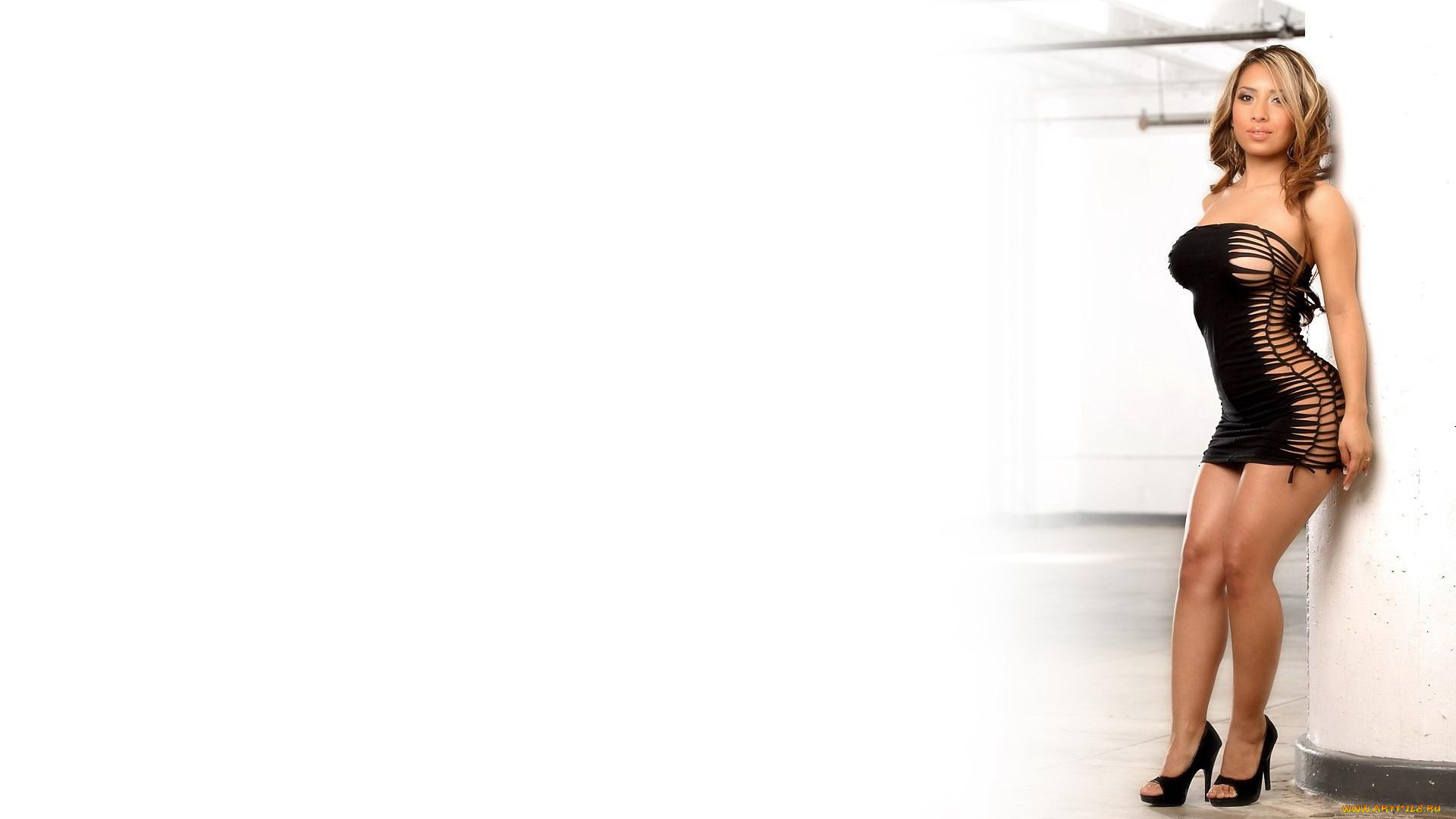 Pam, Rodriguez, девушки