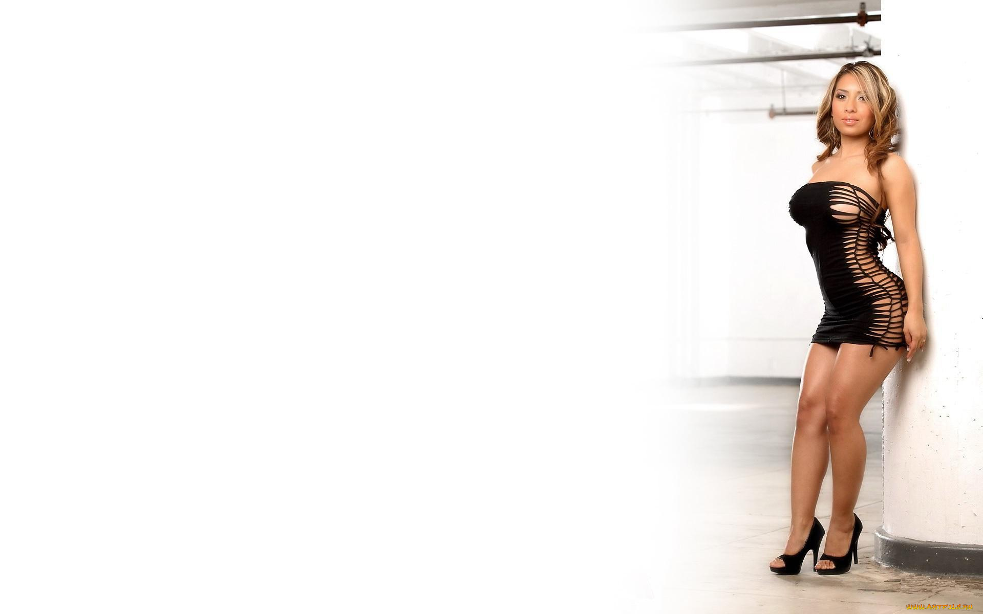 Pam, Rodriguez, девушки