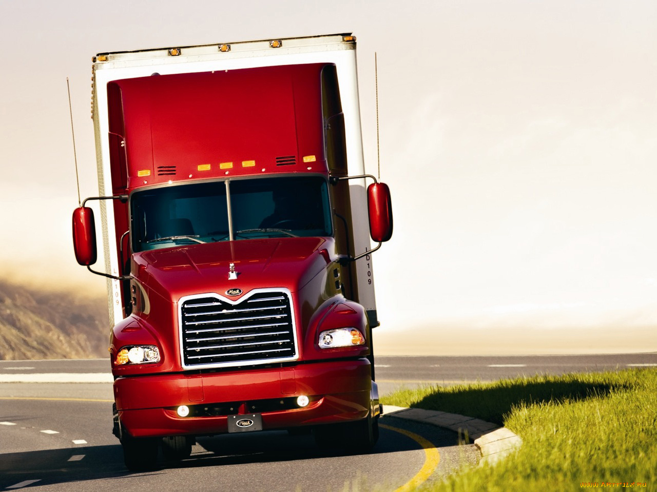 автомобили, mack