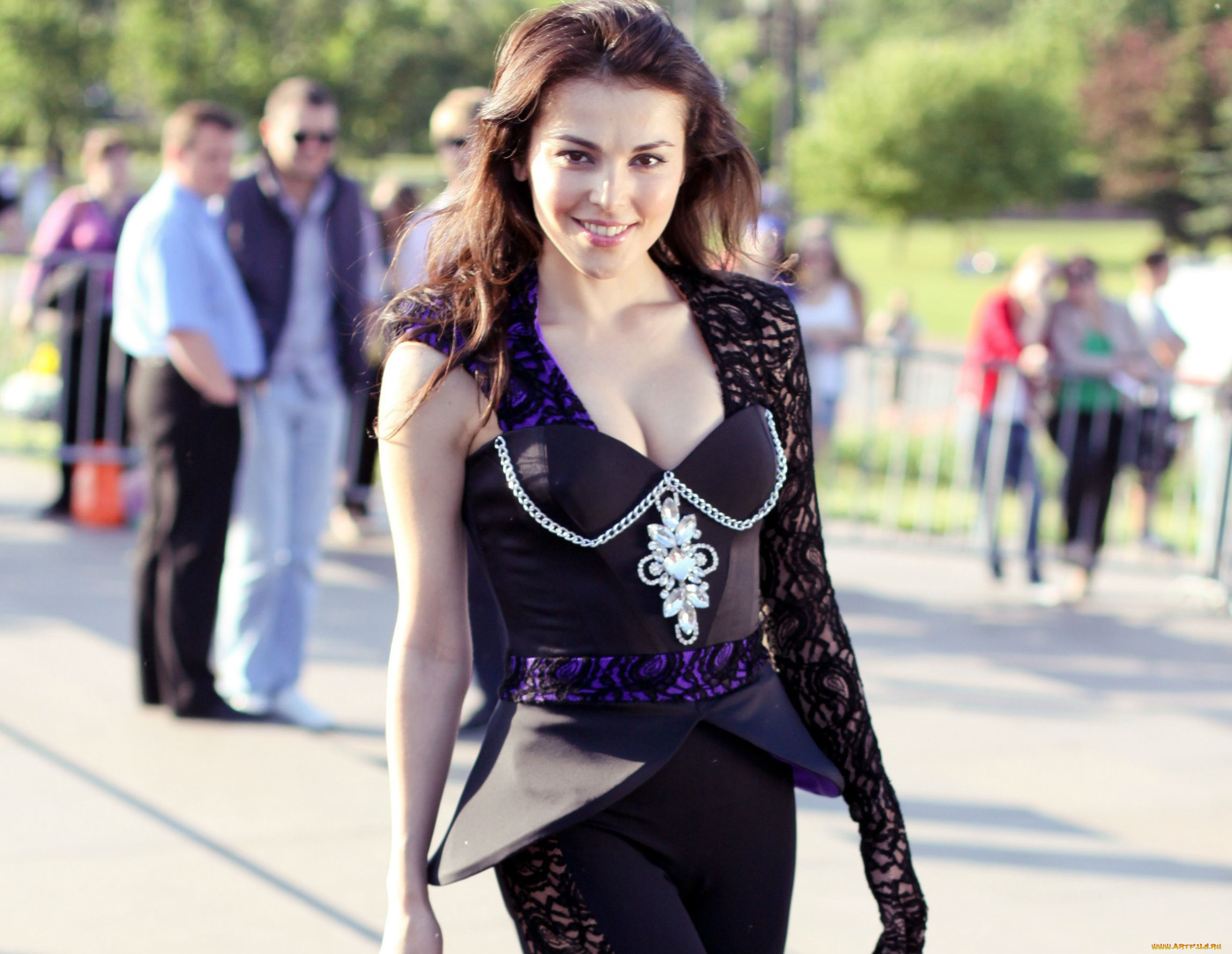 музыка, сати, казанова, певица, шатенка, наряд, люди