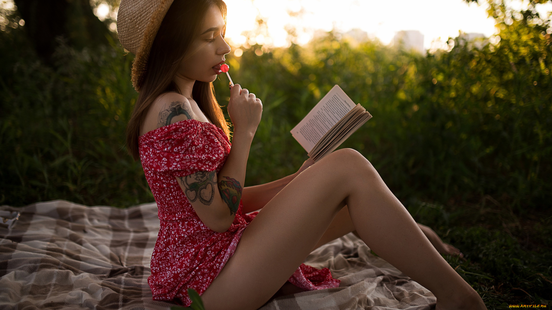 бестия, девушки, -, брюнетки, , шатенки, девушка, женщина, брюнетка, темноволосая, сексуальная, модель, звезда, позирует, разная, обувь, верхняя, стильная, одежда, нижнее, эротическое, бельё, трусы, лифчик, колготки, чулки, аксессуары, макияж, и, множество, элементов, на, фотографии