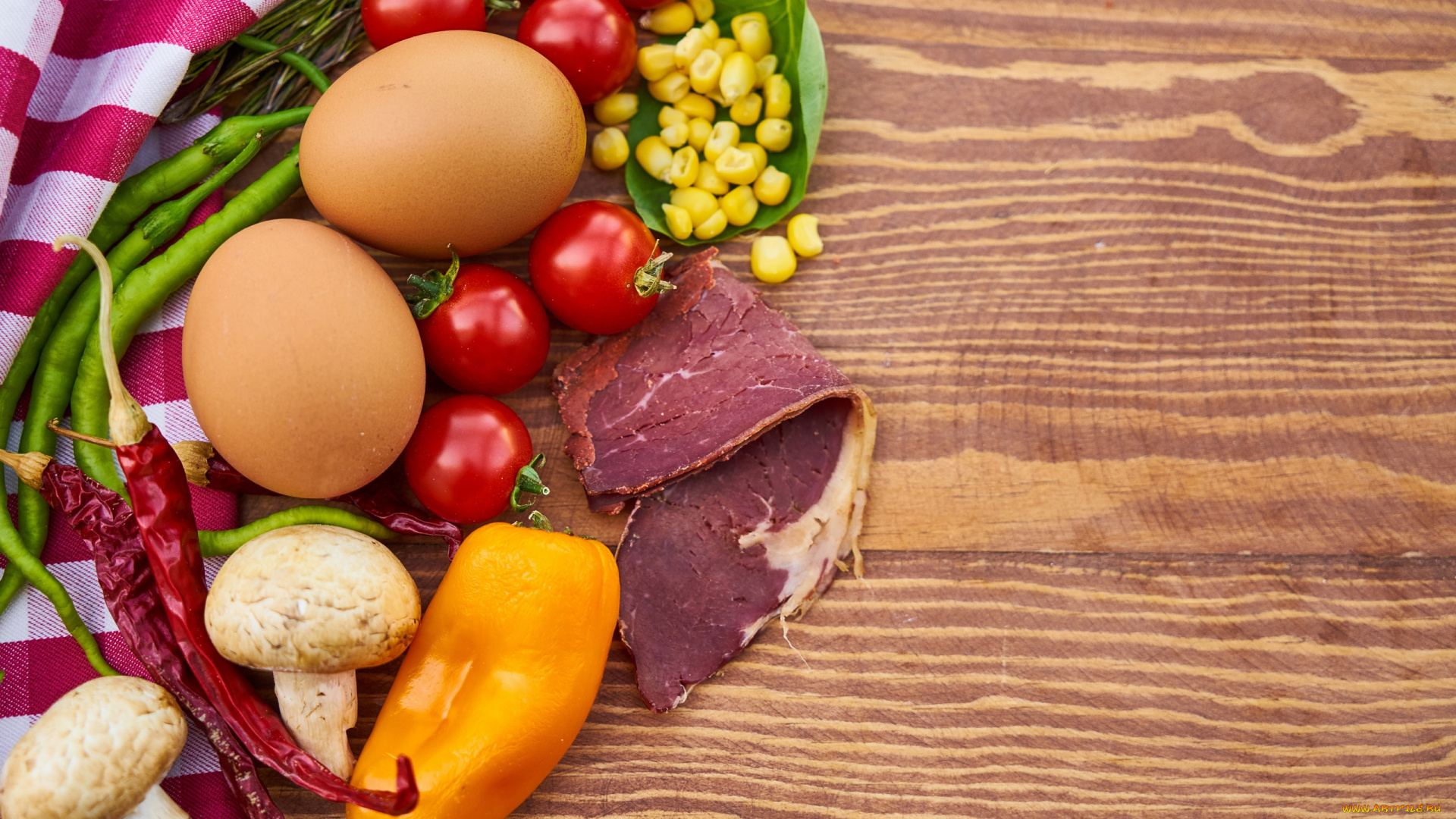 еда, разное, яйца, помидоры, зерна, кукуруза, ветчина, шампиньоны