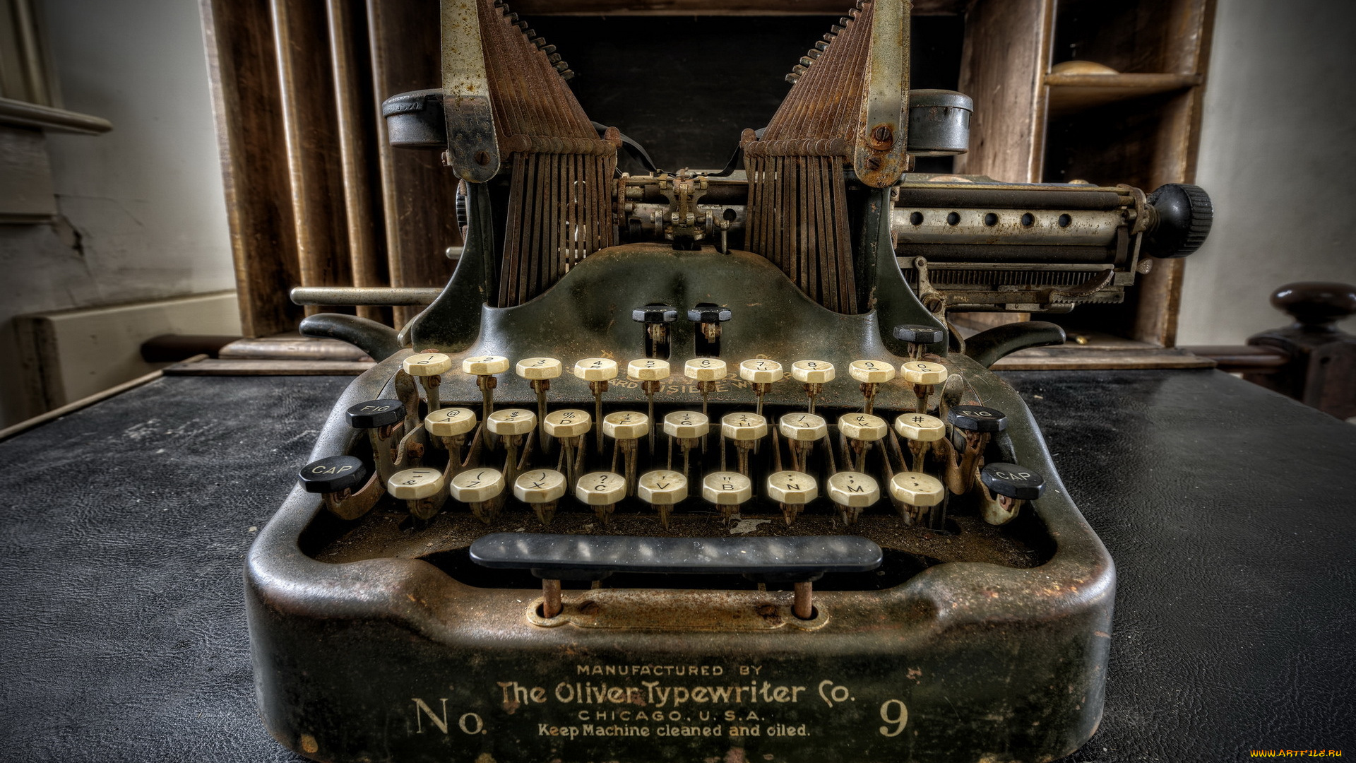 разное, ретро, , винтаж, стол, ржавчина, рухлядь, печатная, машинка