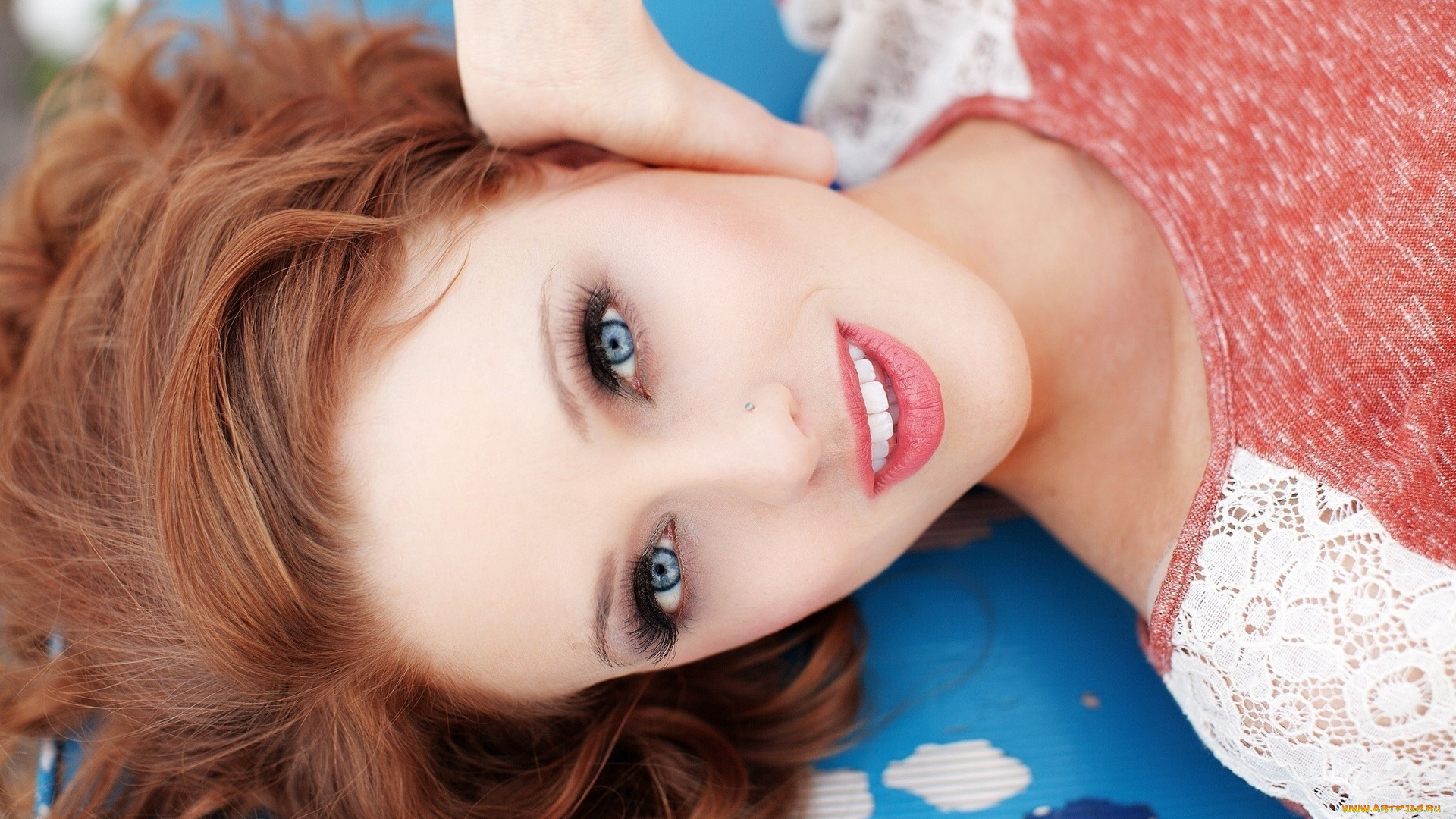 девушки, -unsort, , лица, , портреты, рыжая, взгляд, улыбка, лицо, футболка, пирсинг