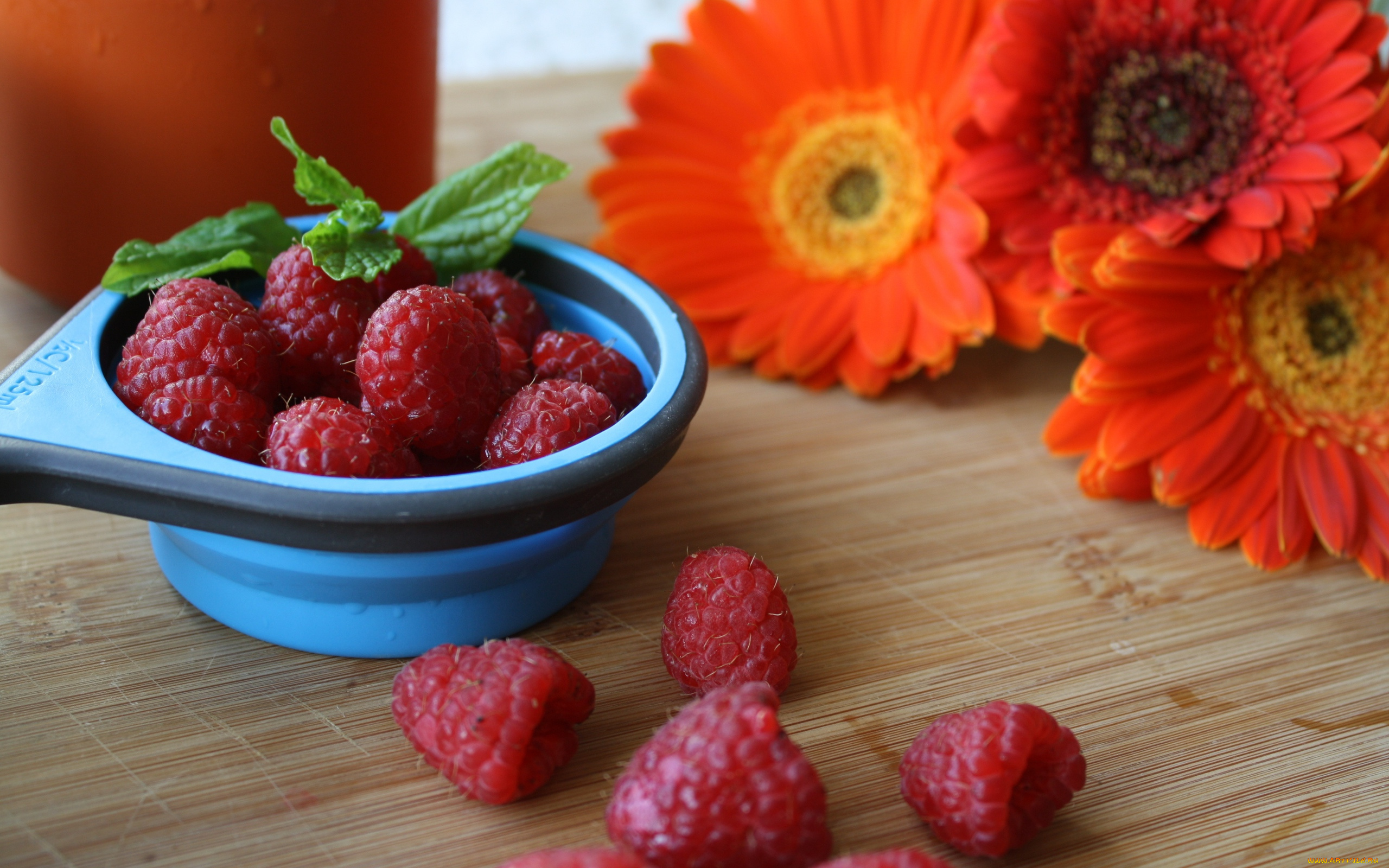 еда, малина, герберы, мята, ягоды