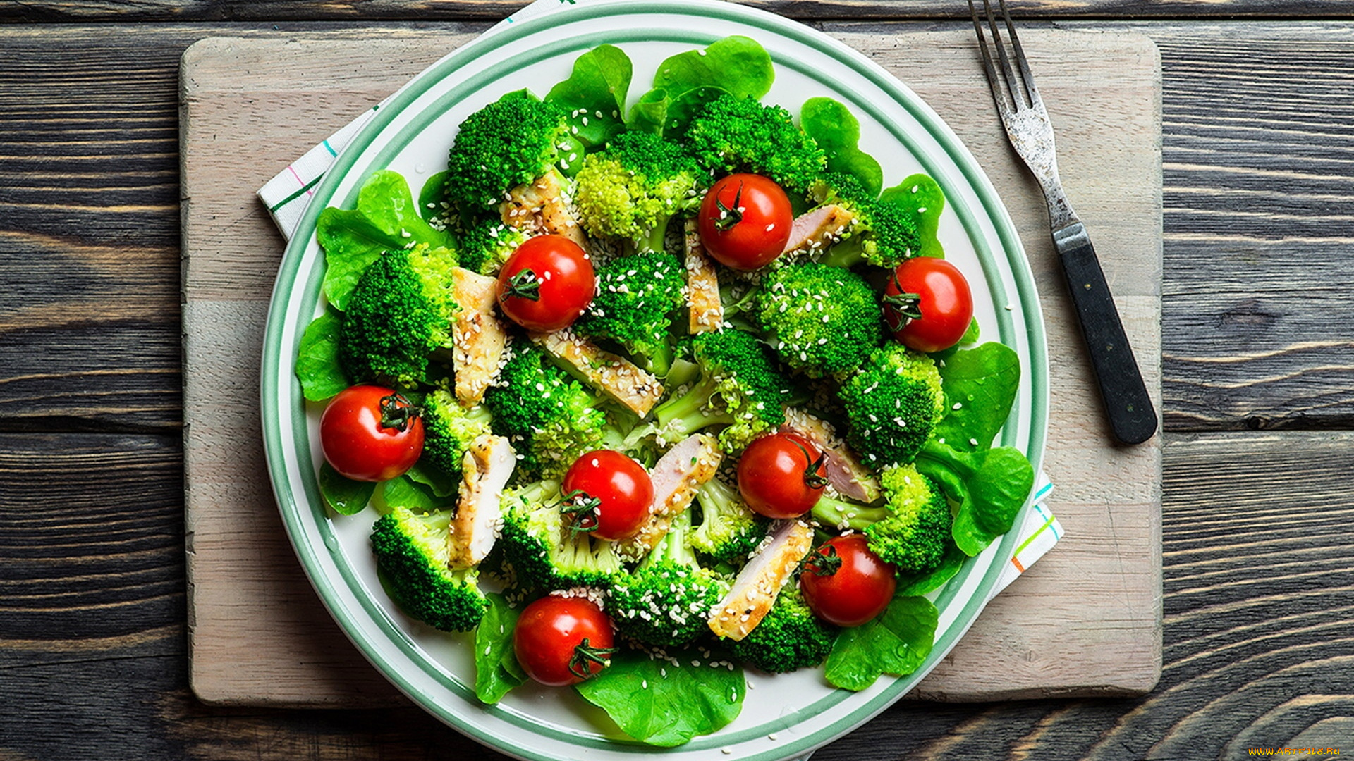 еда, салаты, , закуски, брокколи, салат, помидоры, куриные, ломтики