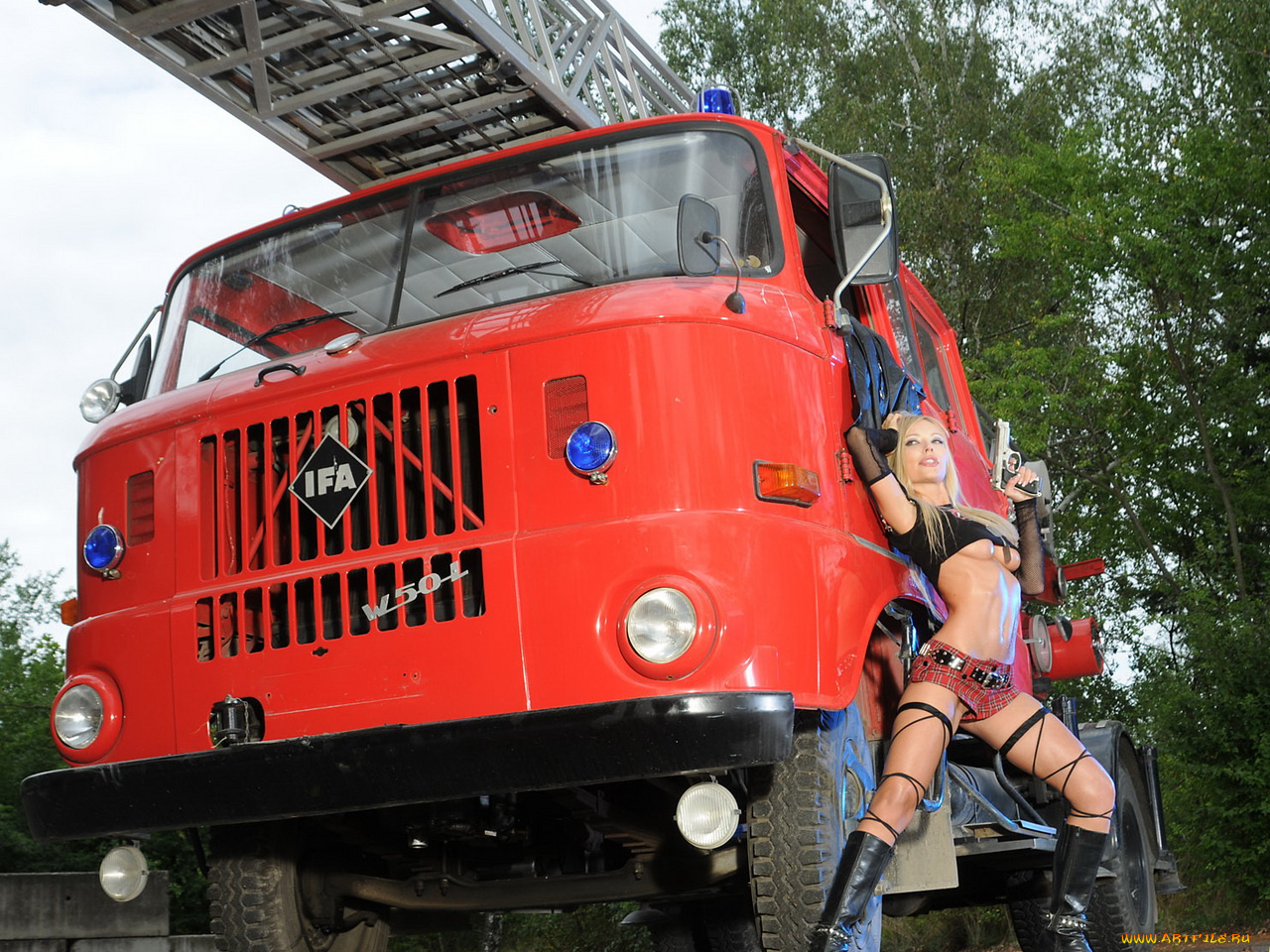 автомобили, авто, девушками