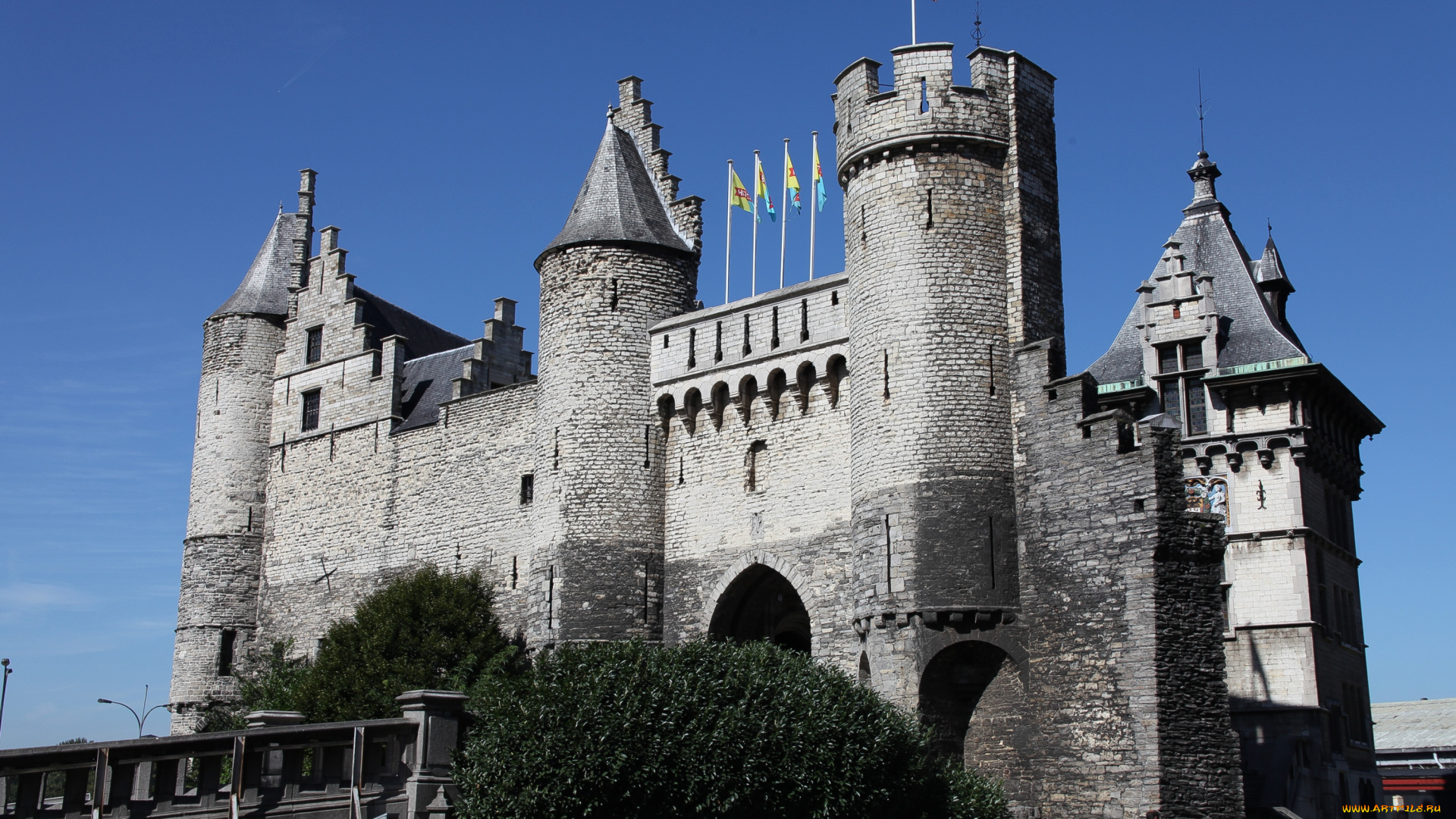 города, дворцы, замки, крепости, башни, каменный