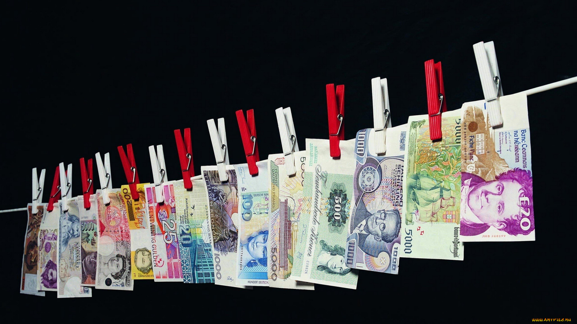 разное, золото, купюры, монеты, банкноты, прищепки, веревка