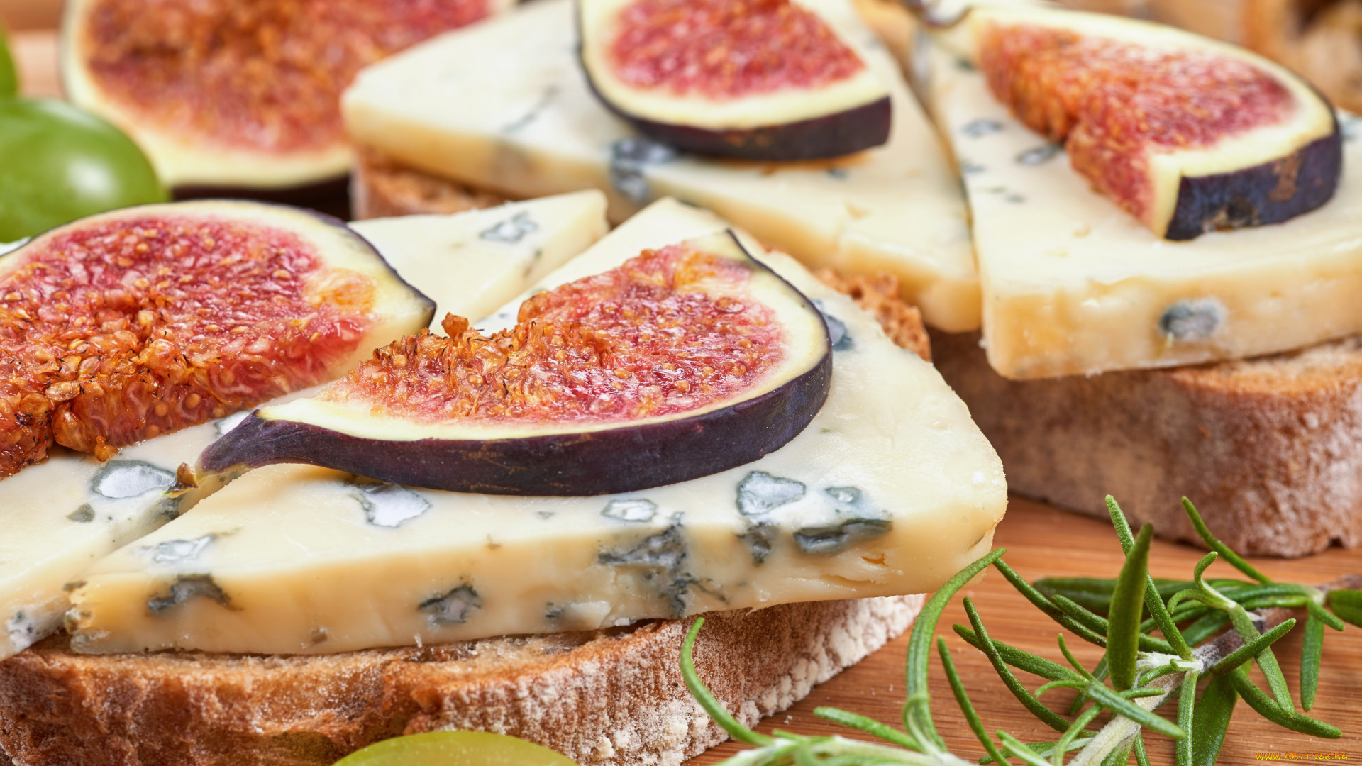 еда, сырные, изделия, хлеб, виноград, орехи, зелень, инжир, сыр