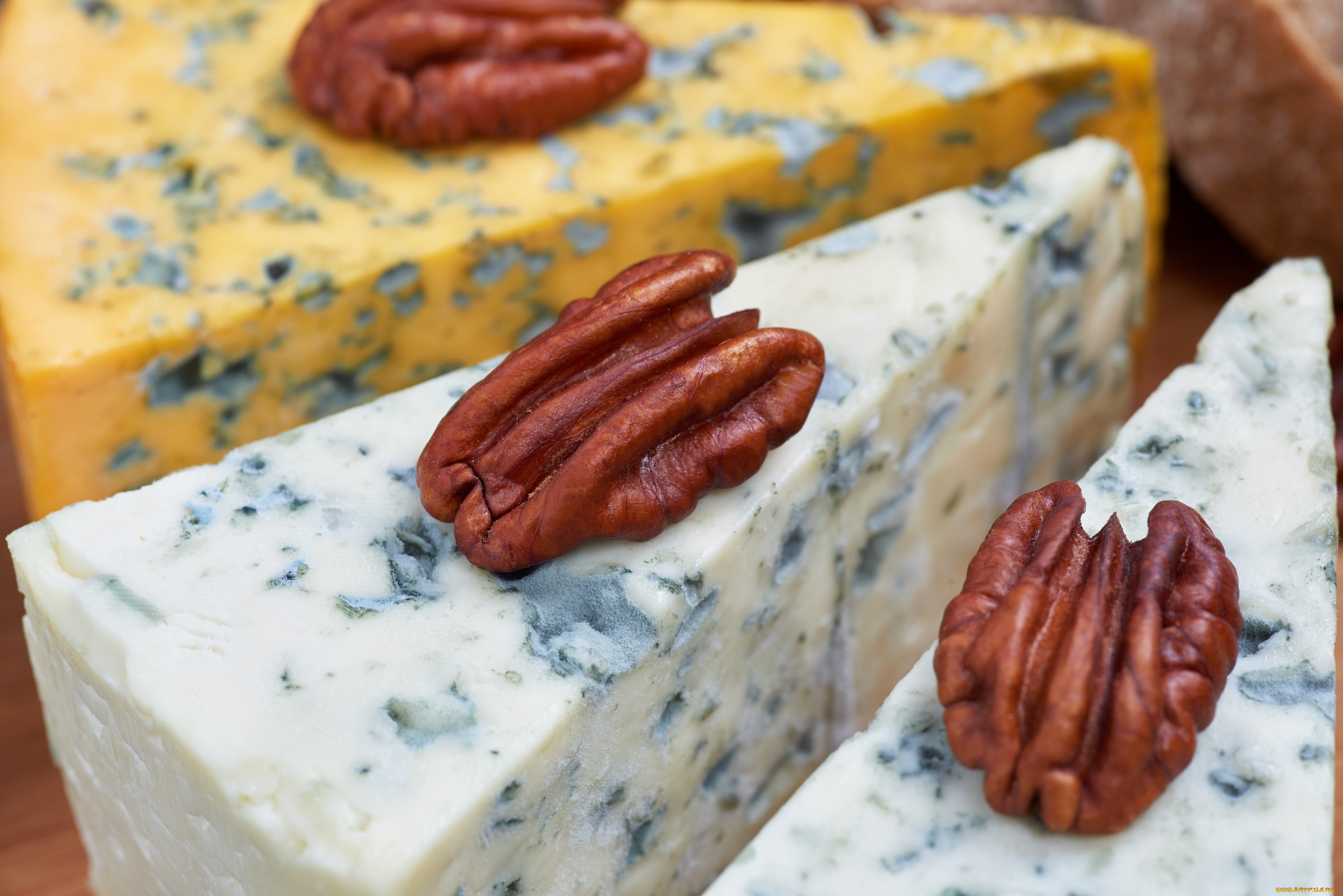 еда, сырные, изделия, сыр, треугольник, кусок, орехи