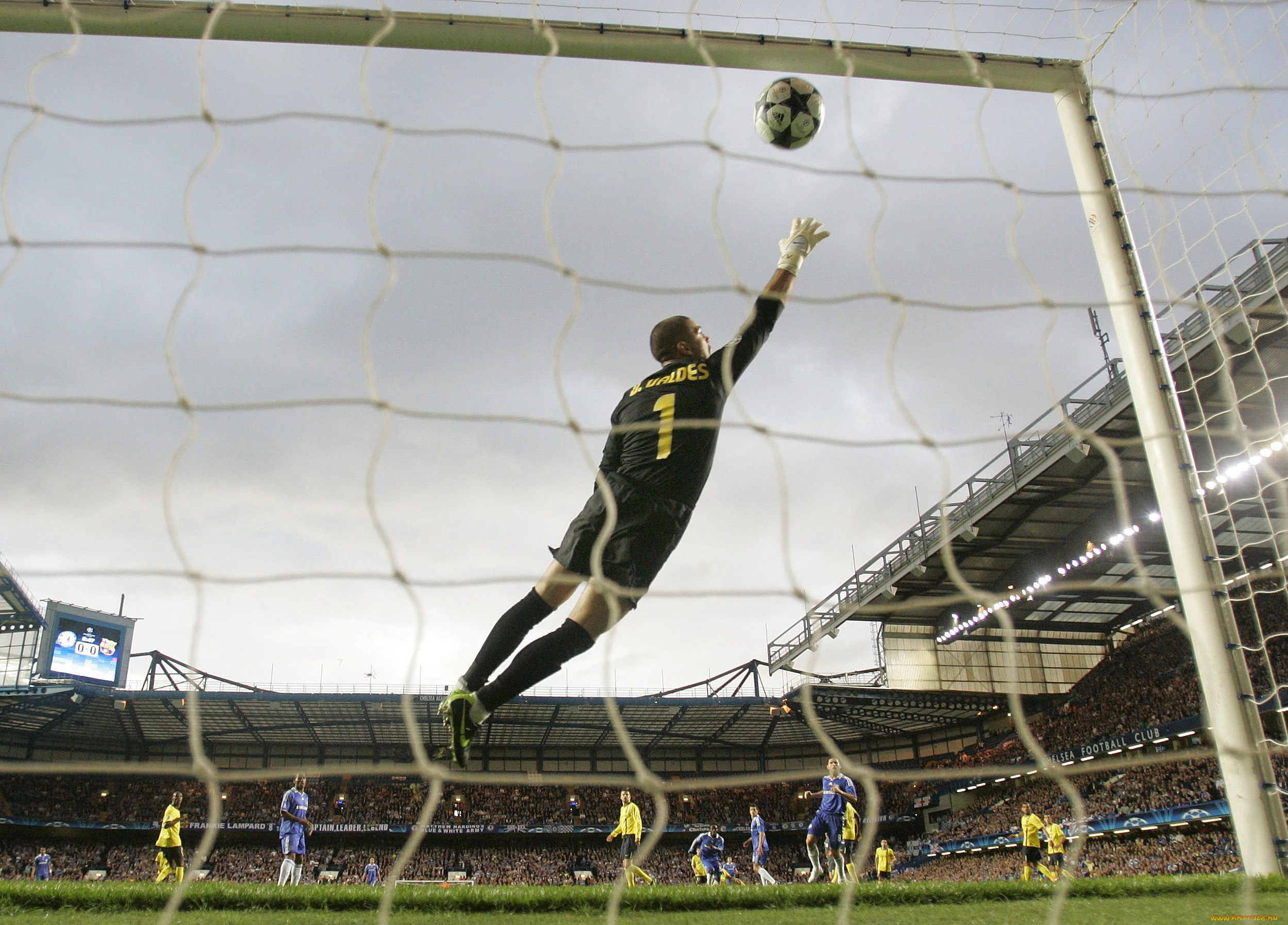 спорт, футбол, ворота, вратарь, мяч, поле