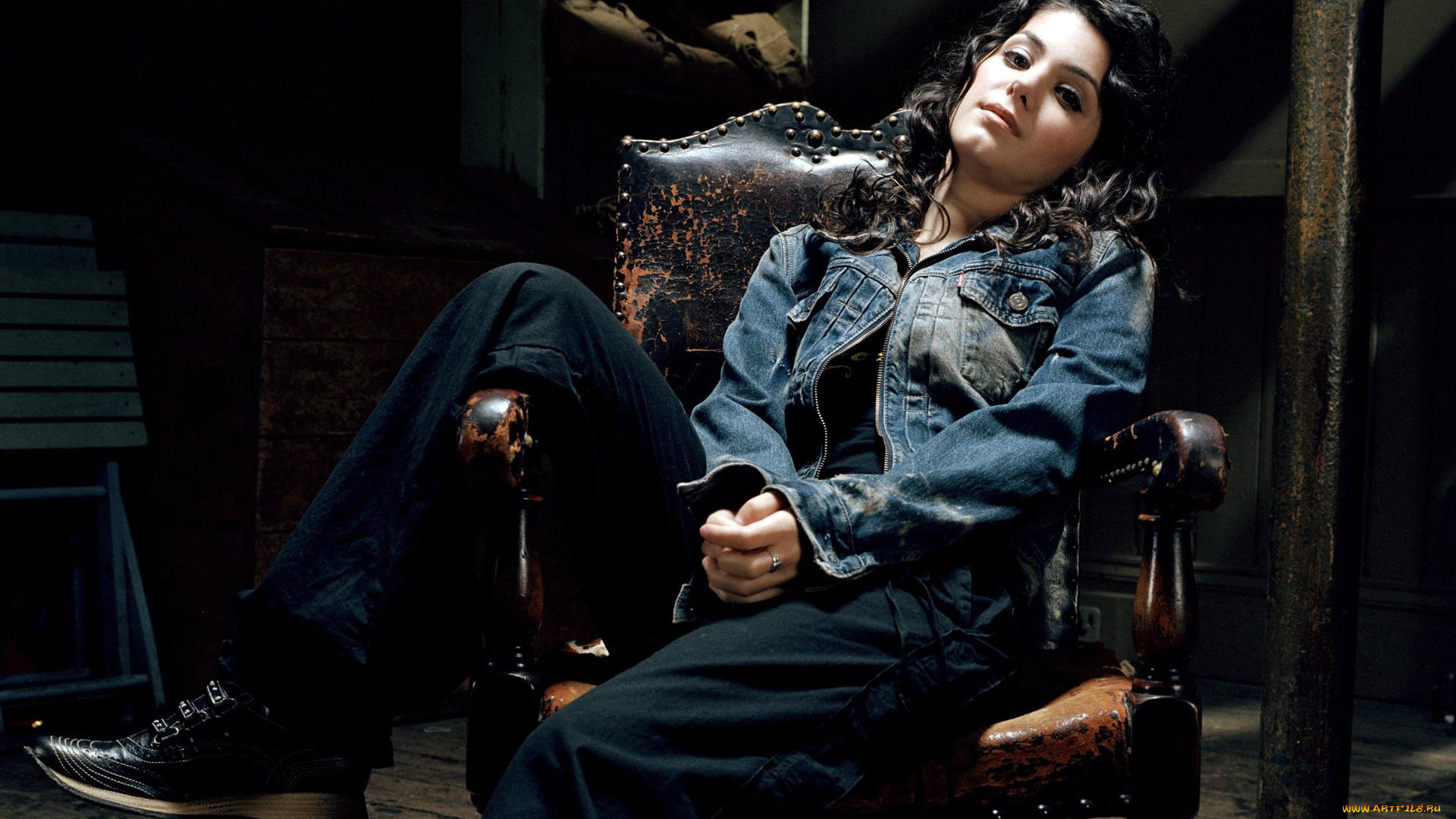 katie, melua, музыка, брюнетка, кресло