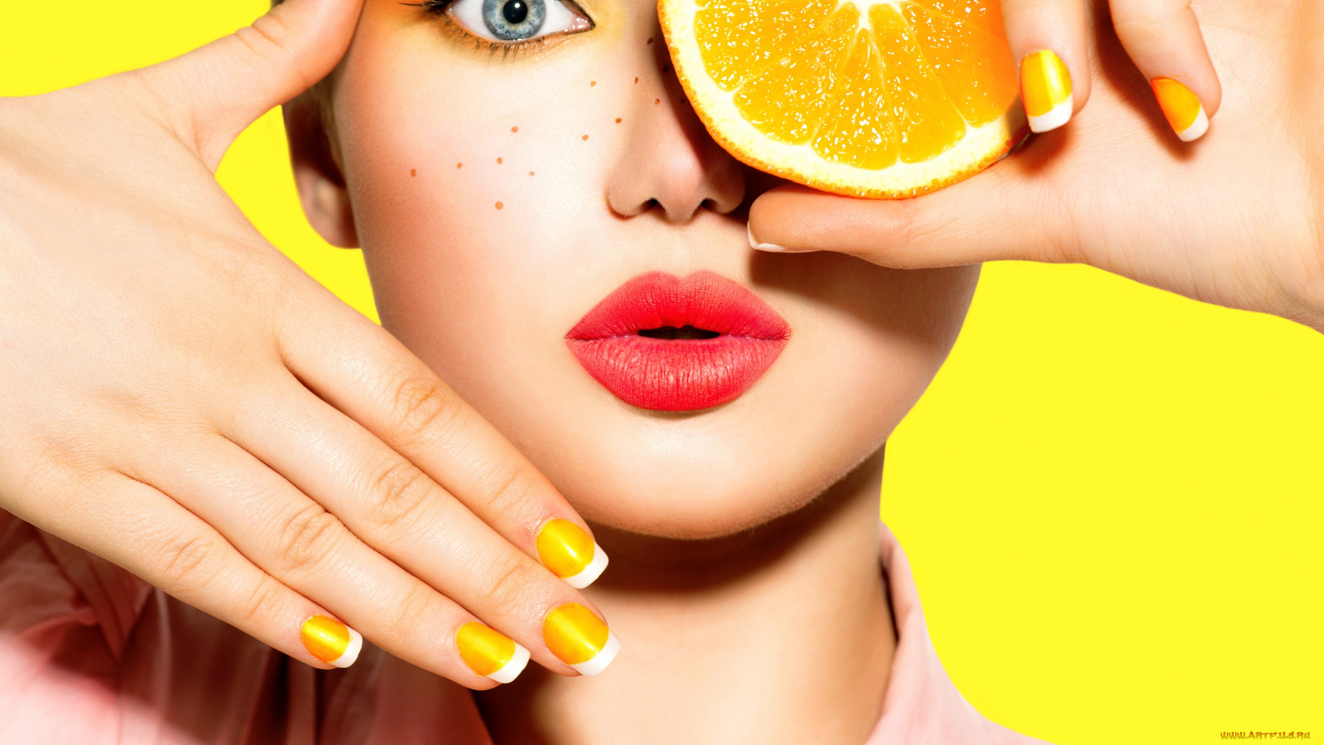 девушки, -unsort, , лица, , портреты, девушка, макияж, взгляд, ресницы, лимон, маникюр, фон, желтый