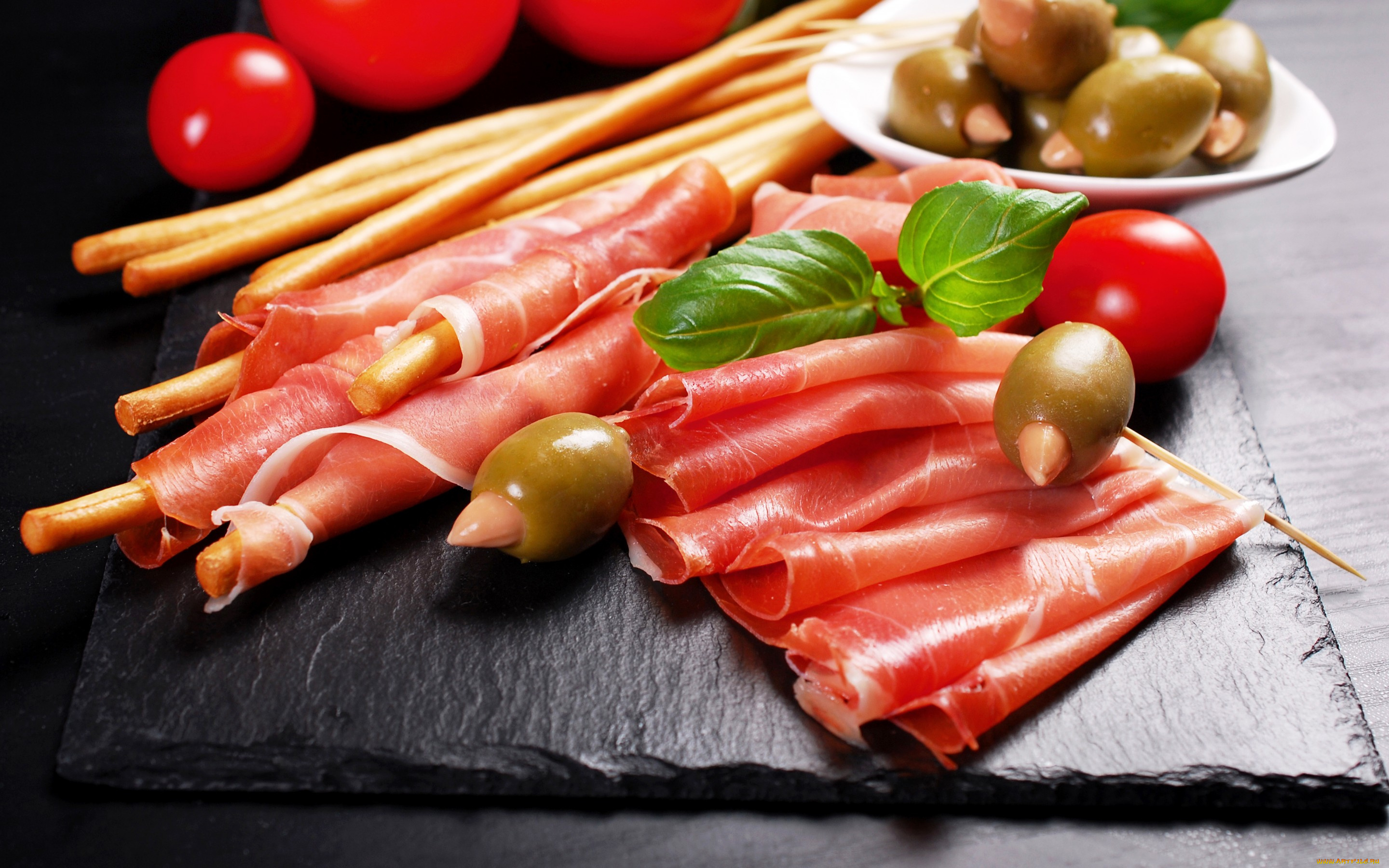 еда, колбасные, изделия, tomato, olives, бекон, нарезка, помидоры, оливки, bacon