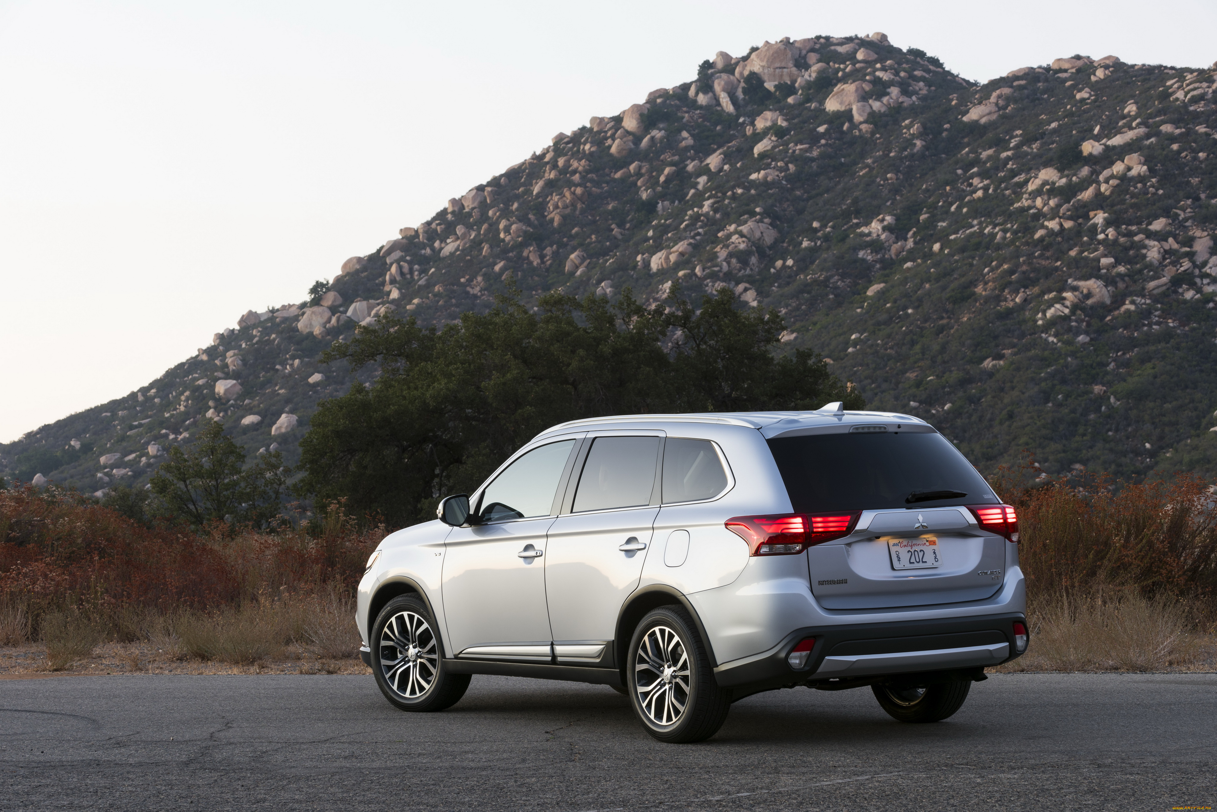 автомобили, mitsubishi, 2017г, outlander, gt