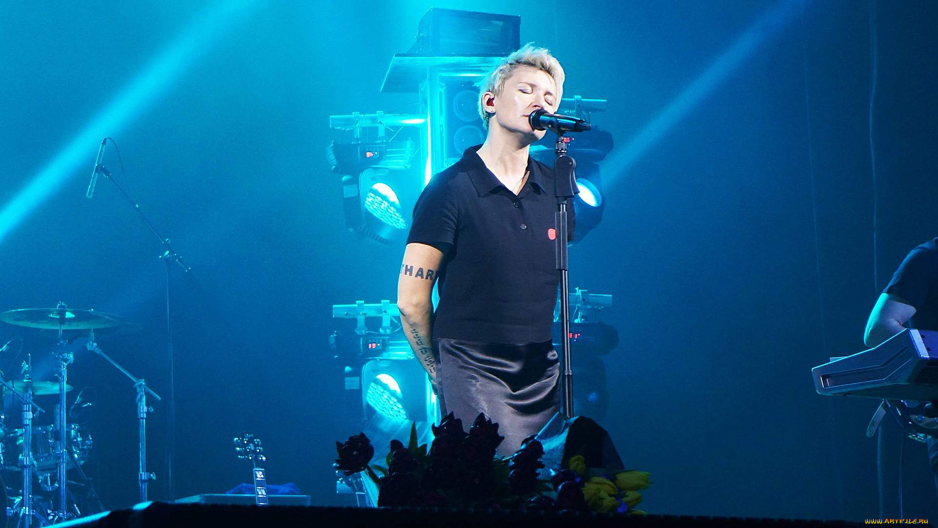 диана, арбенина, музыка, ночные, снайперы, микрофон, певица, сцена, концерт, женщина