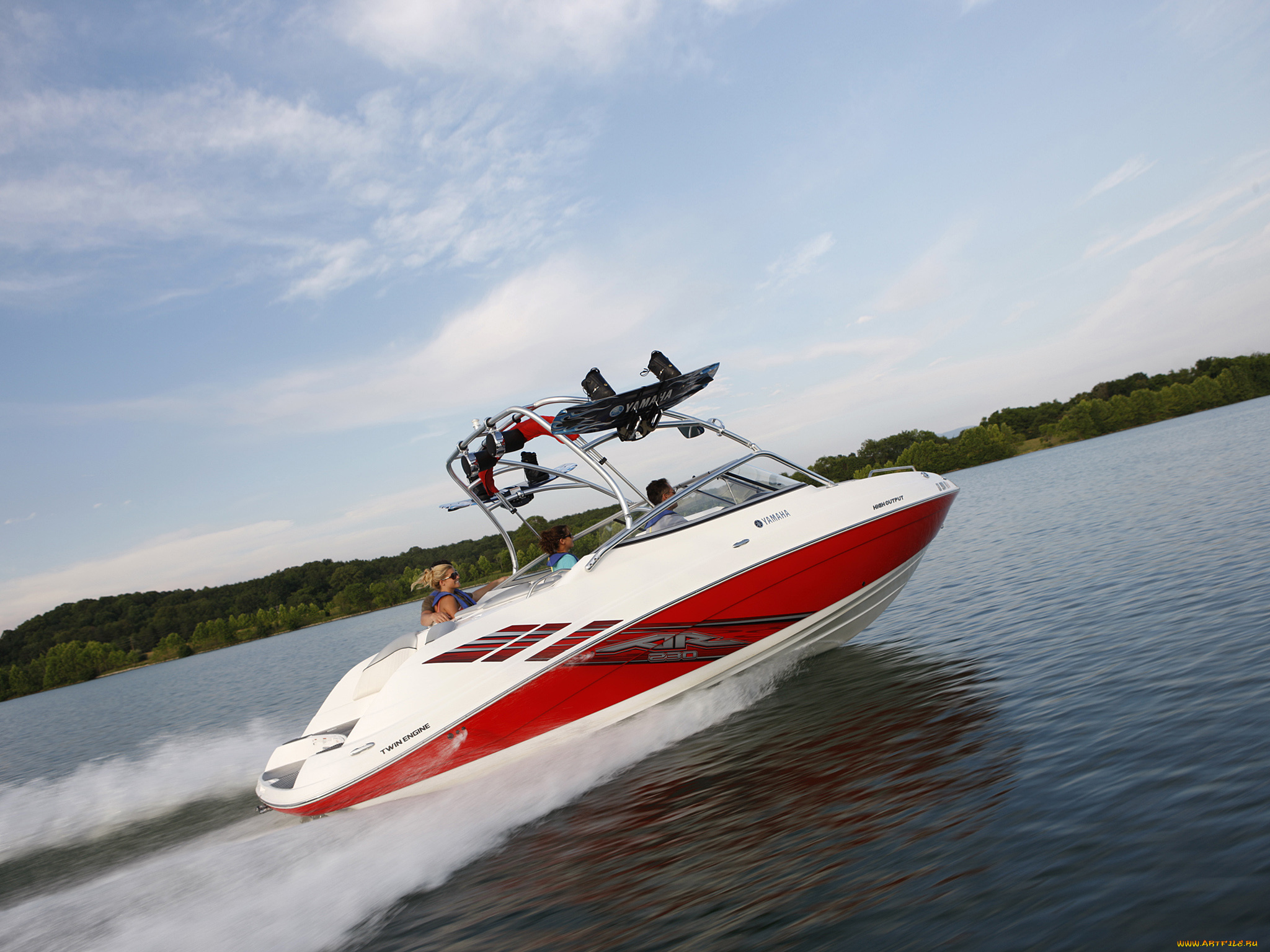 корабли, катера