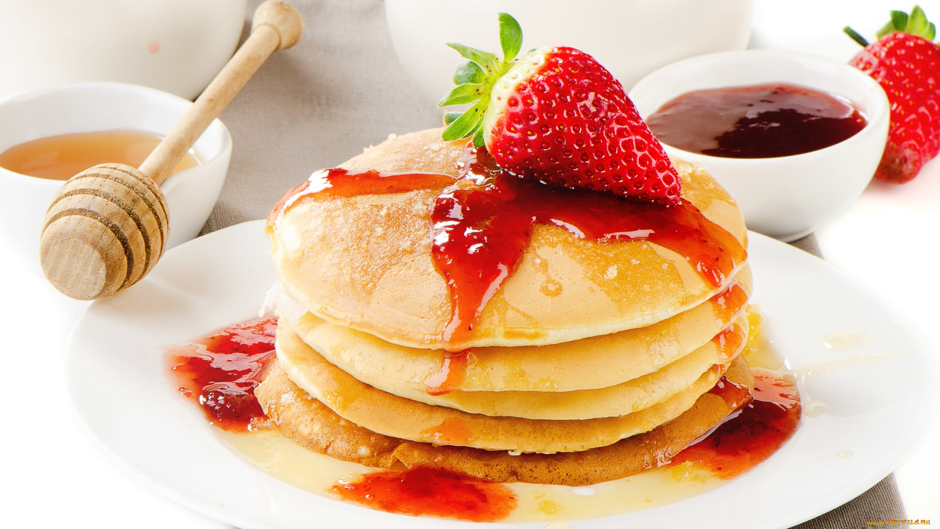еда, блины, , оладьи, клубника, варенье, мед