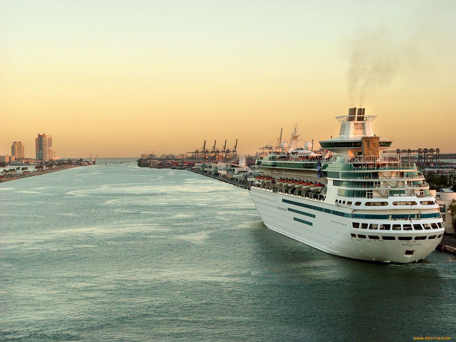 корабли, лайнеры