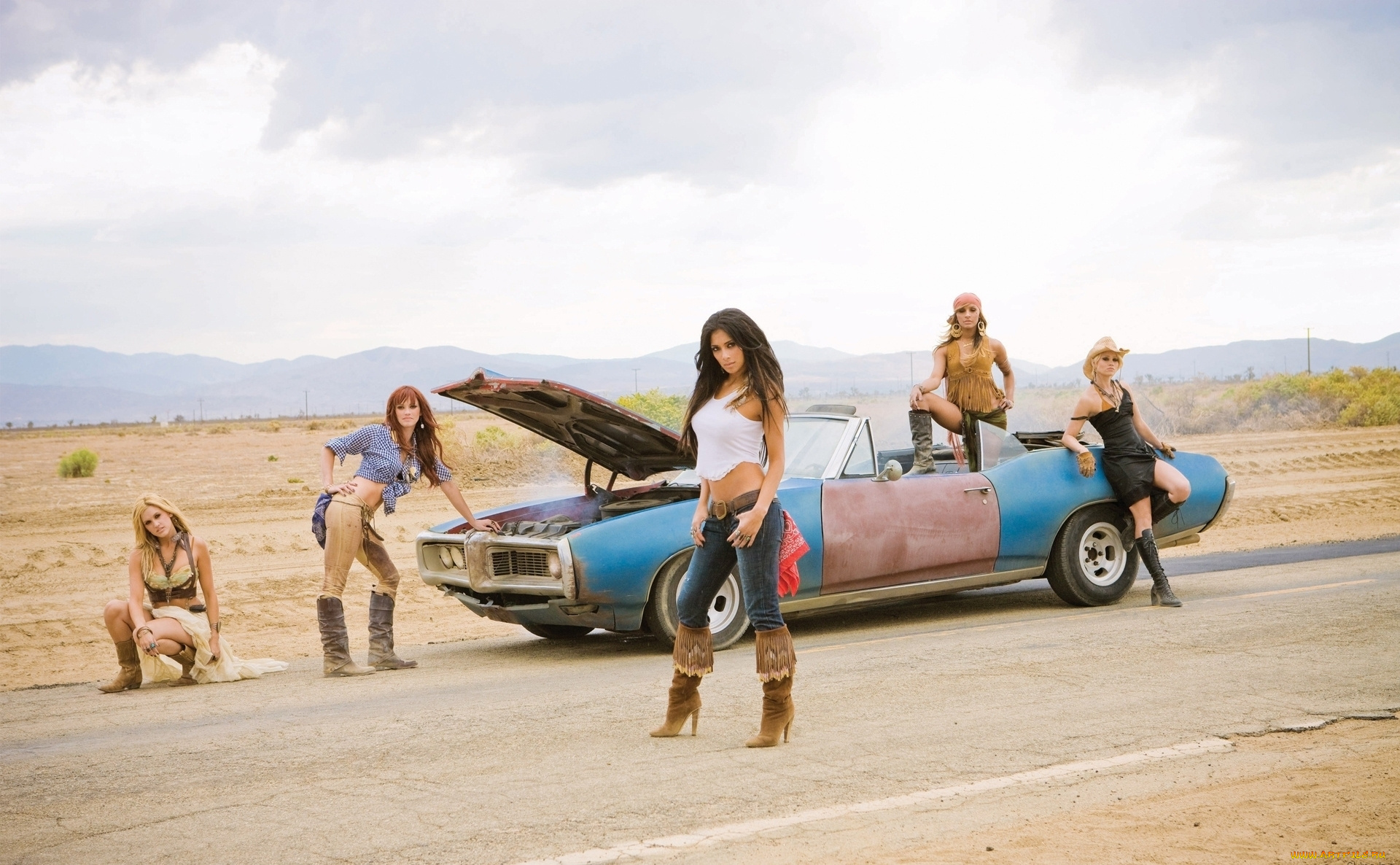 музыка, pussycat, dolls, сапожки, машина, дорога, пустыня