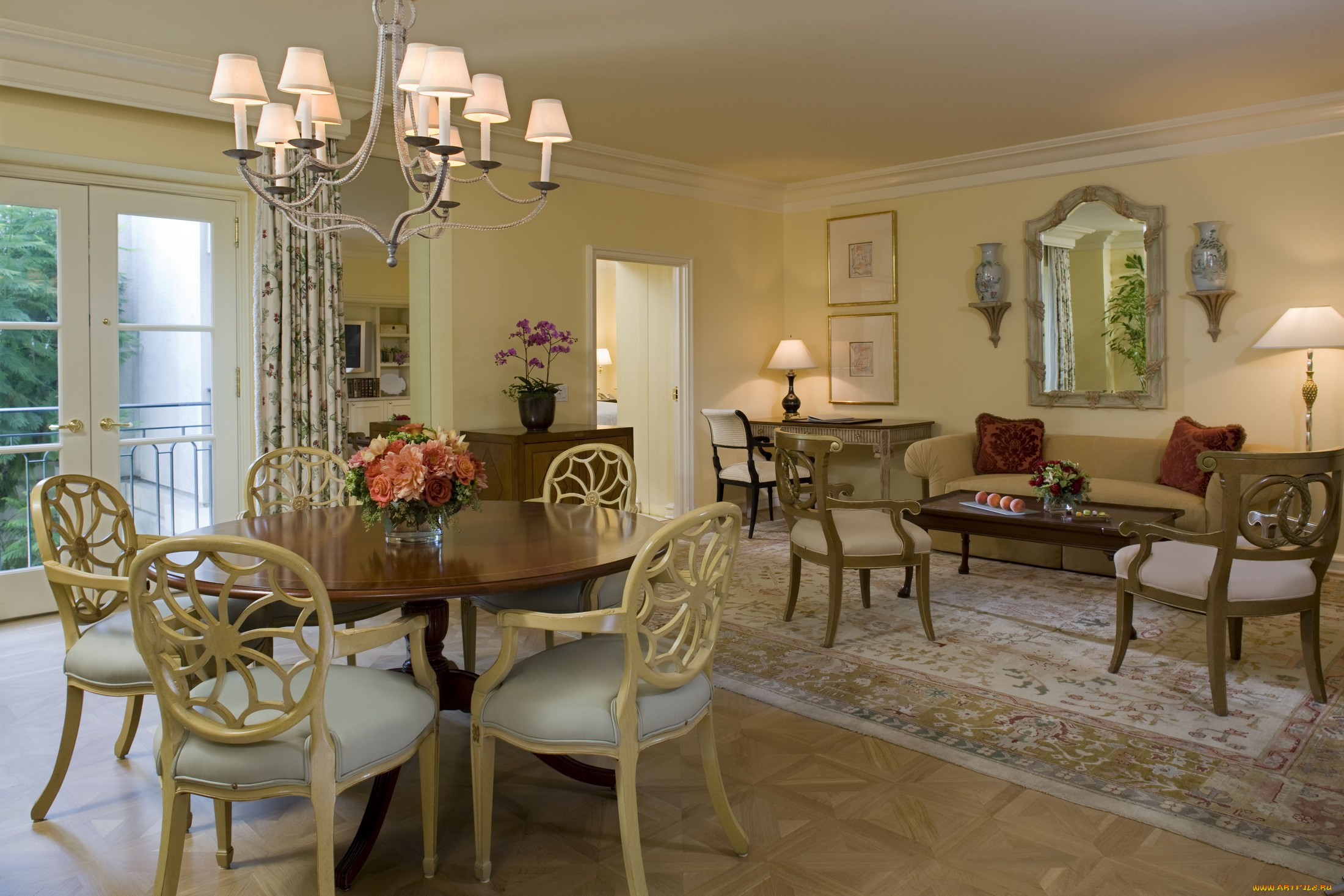 интерьер, гостиная, столы, стулья, диван