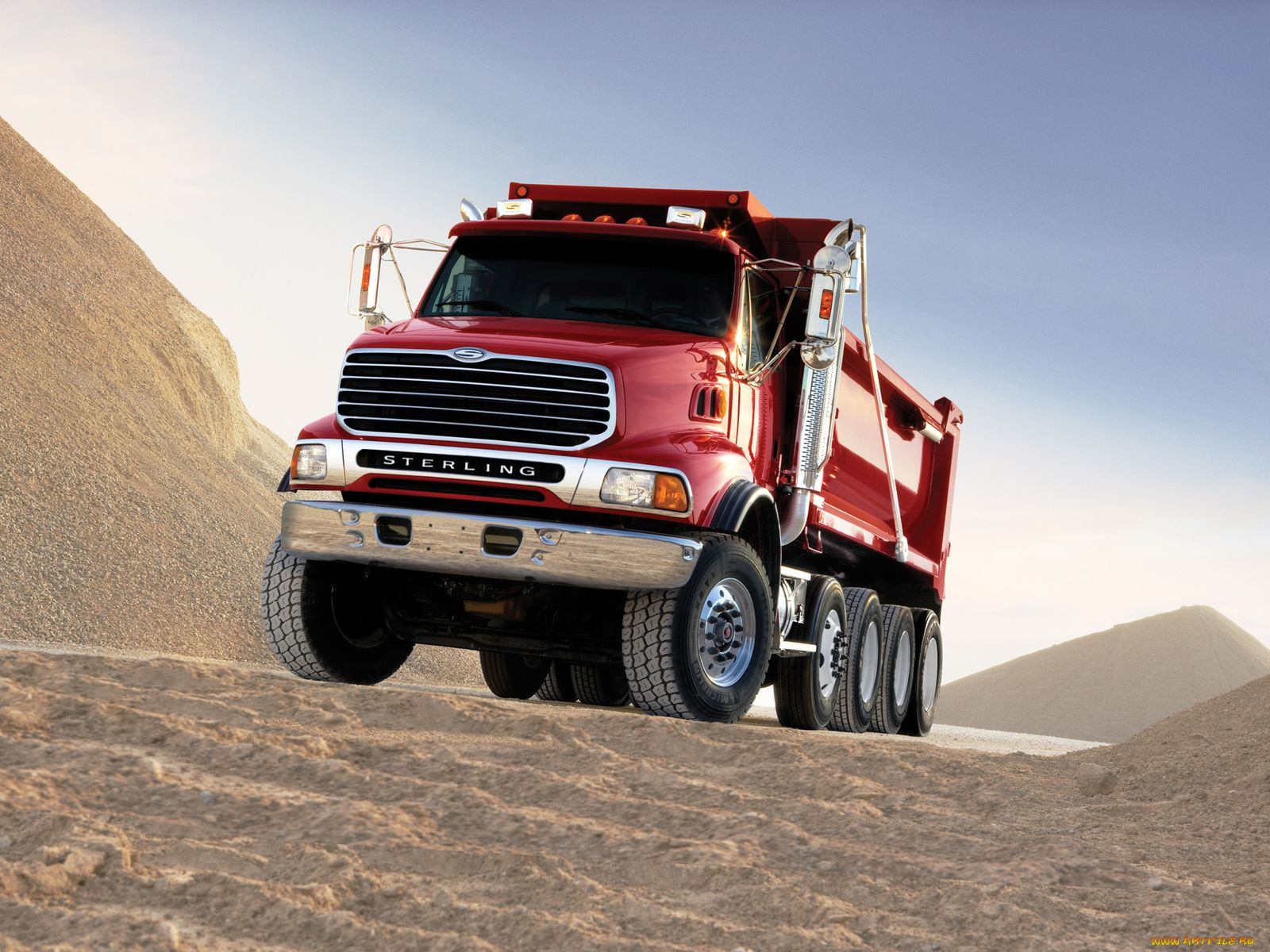 автомобили, sterling