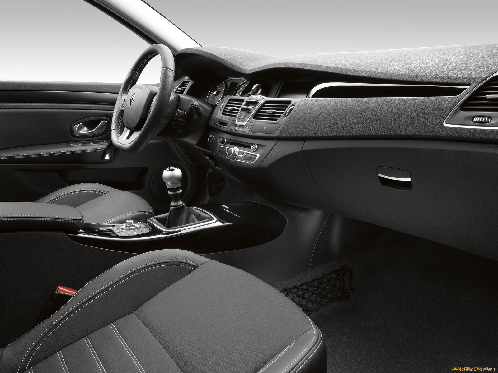 автомобили, интерьеры