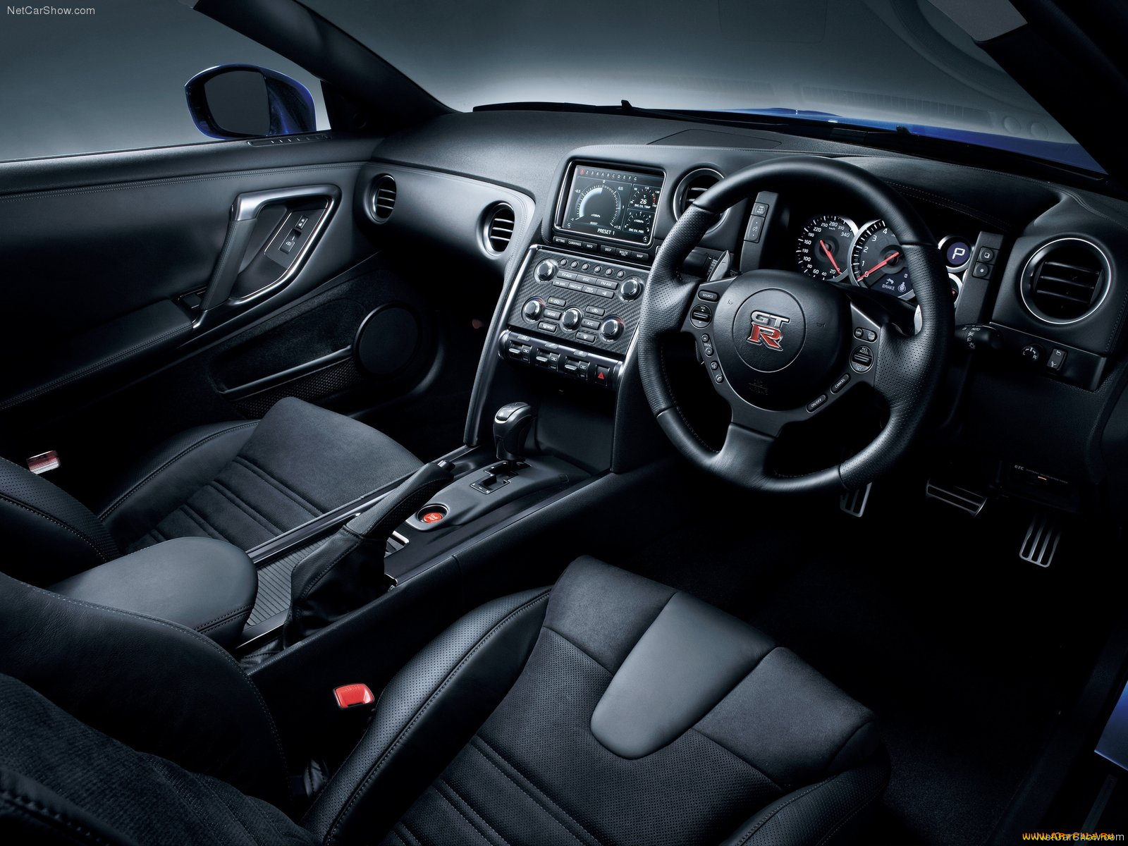 автомобили, интерьеры