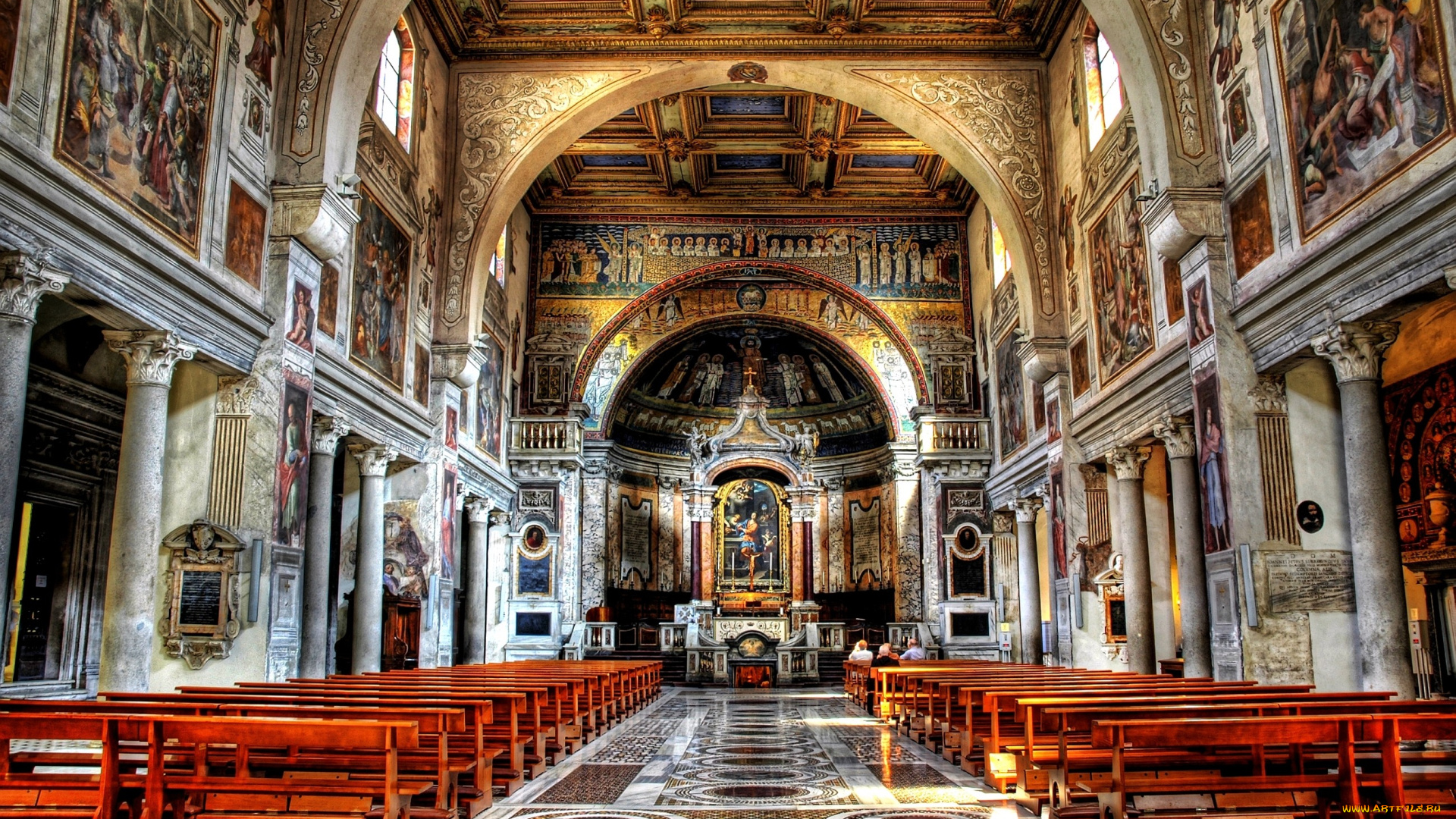 интерьер, убранство, роспись, храма, картины, распятие, колонны, арки