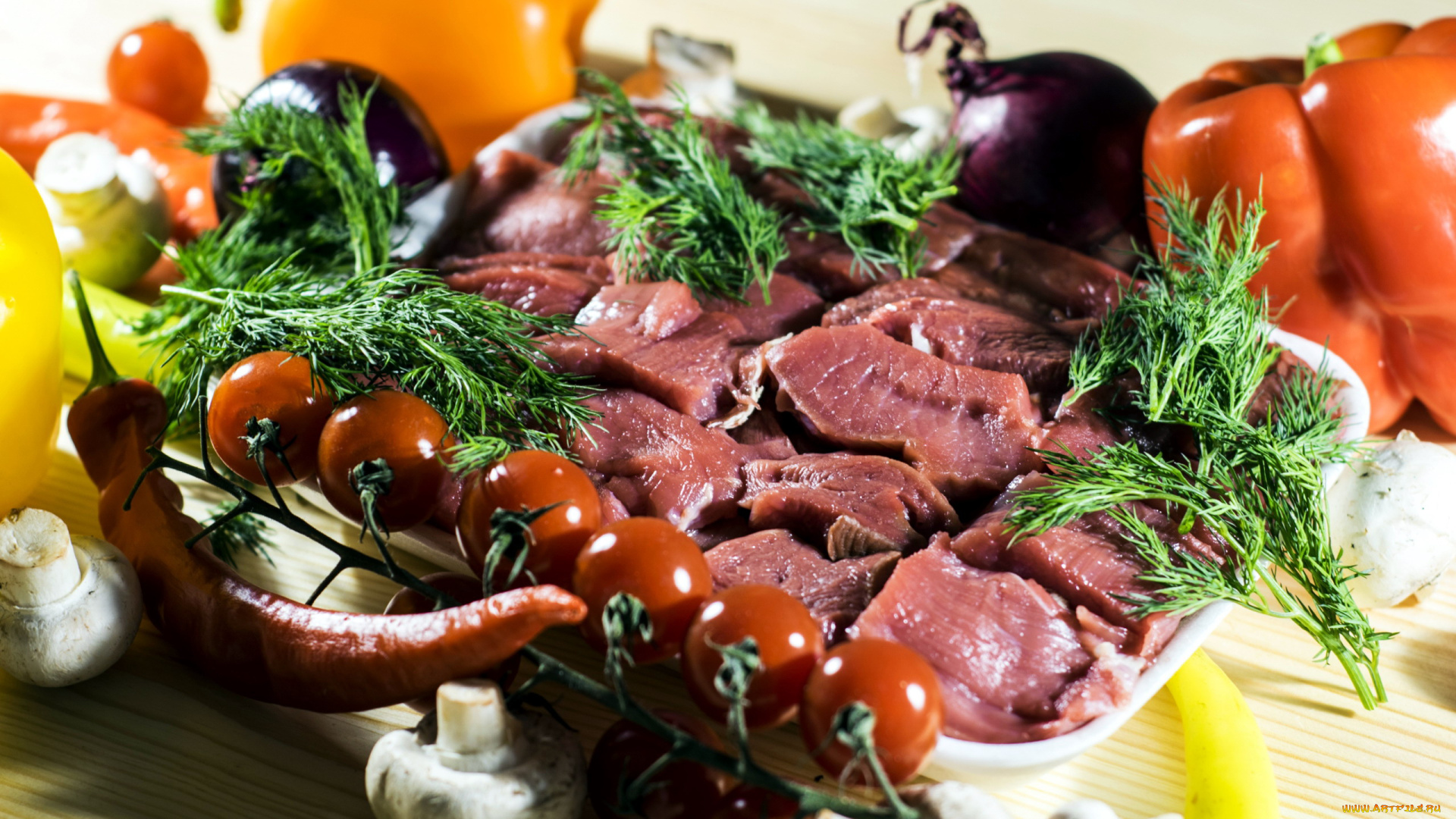 еда, мясные, блюда, черри, помидоры, зелень, перец, ветка, укроп, шампиньоны, говядина, стручки