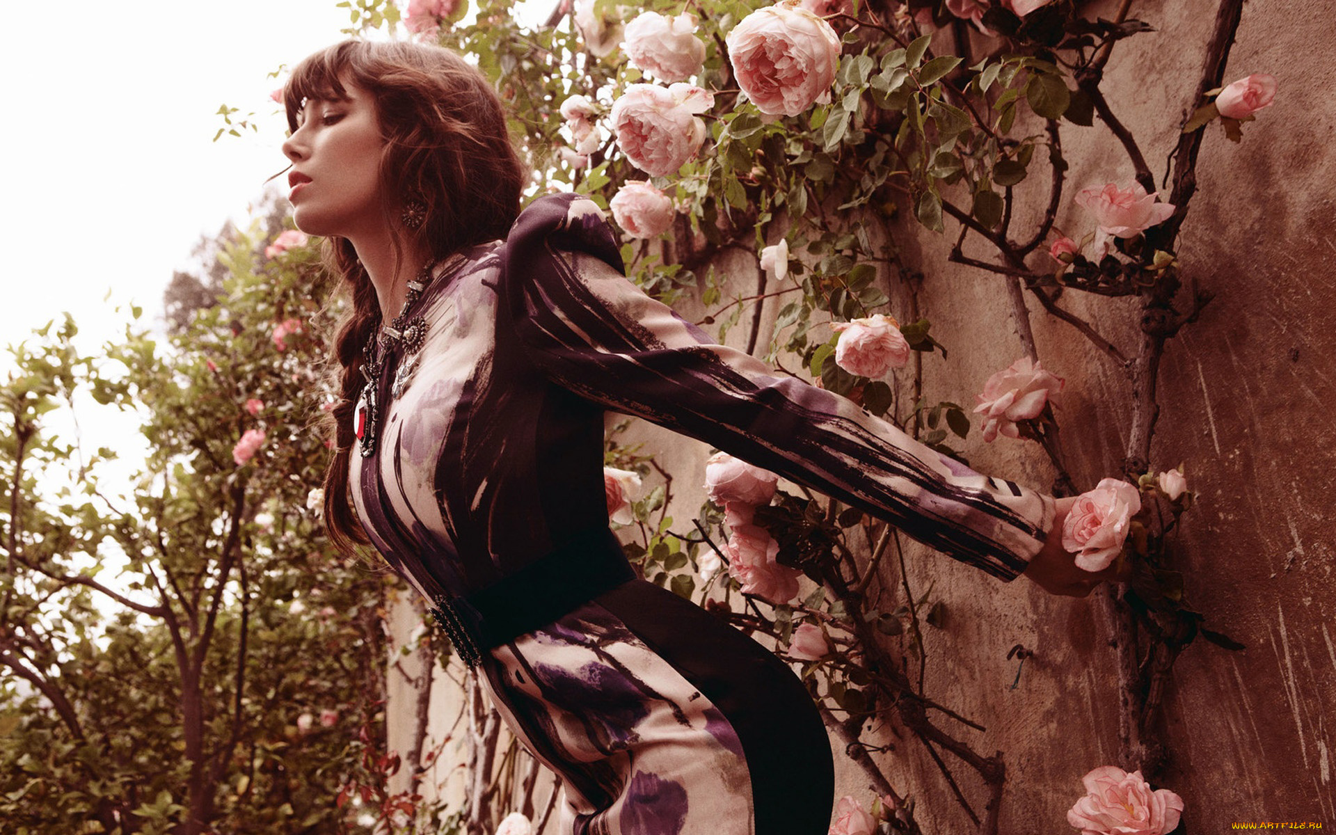 Jessica, Biel, девушки, , , платье, украшения, розы