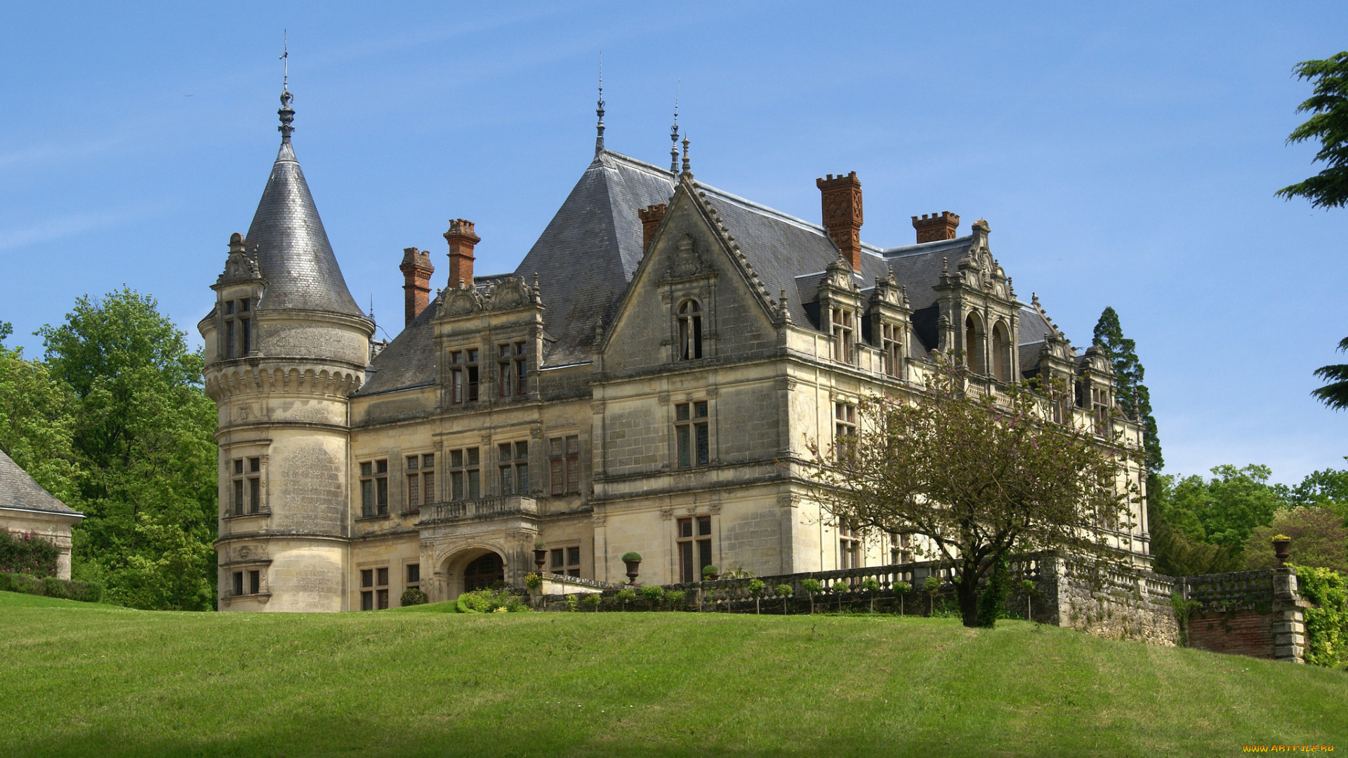 ch&, 226, teau, de, la, bourdaisi&, 232, re, города, -, дворцы, , замки, , крепости, замок, лужайка, пригорок