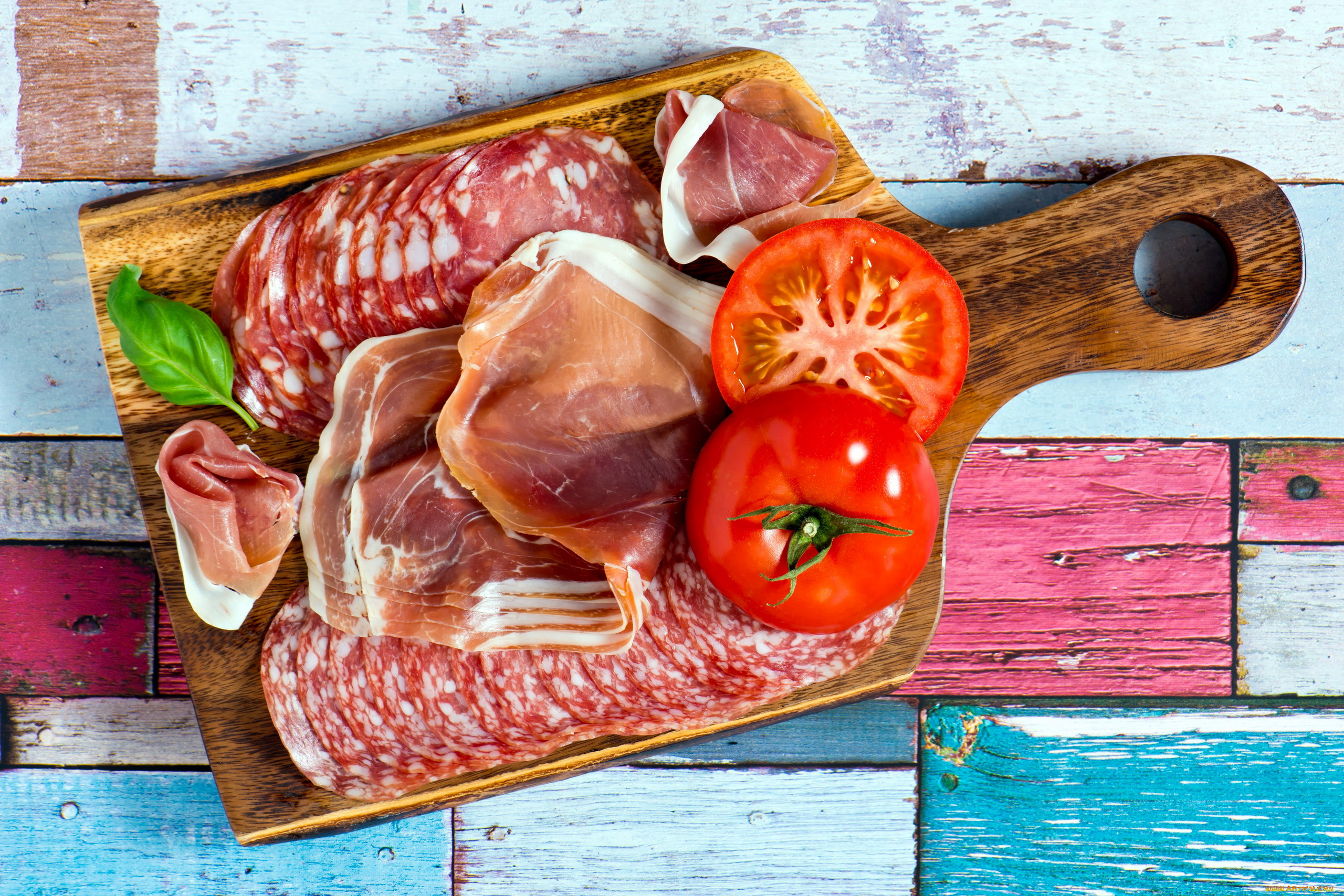 еда, колбасные, изделия, помидоры, базилик, сервелат, салями, ветчина, томаты