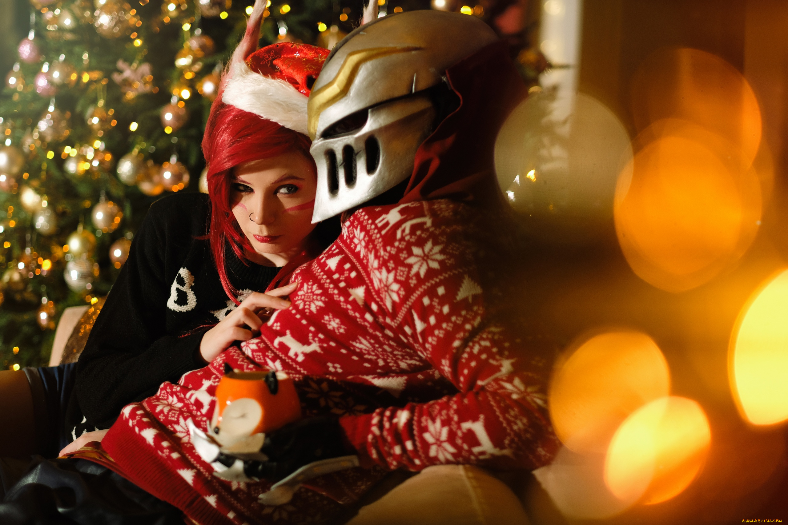 разное, маски, , карнавальные, костюмы, костюмы, маска, девушка, мужчина, диван, чашка, ёлка