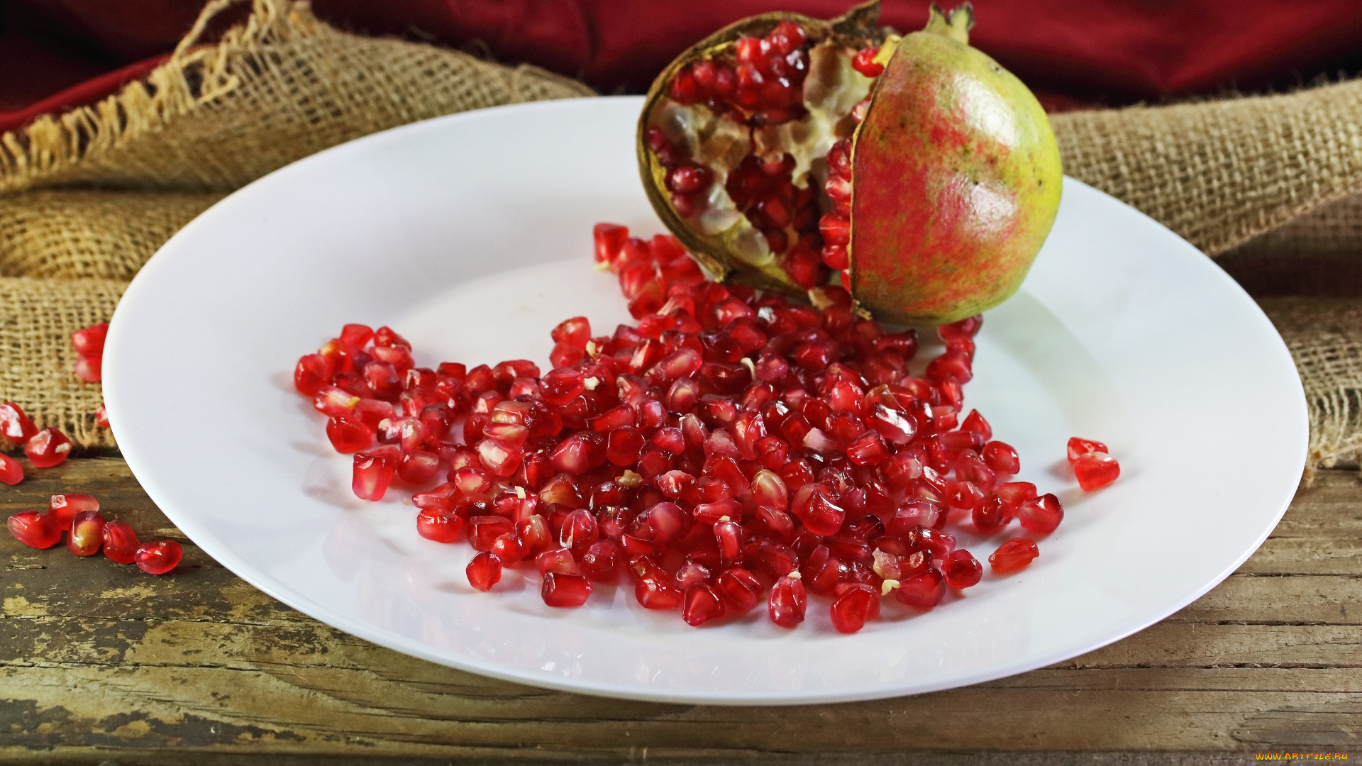 еда, гранат, тарелка, зерна