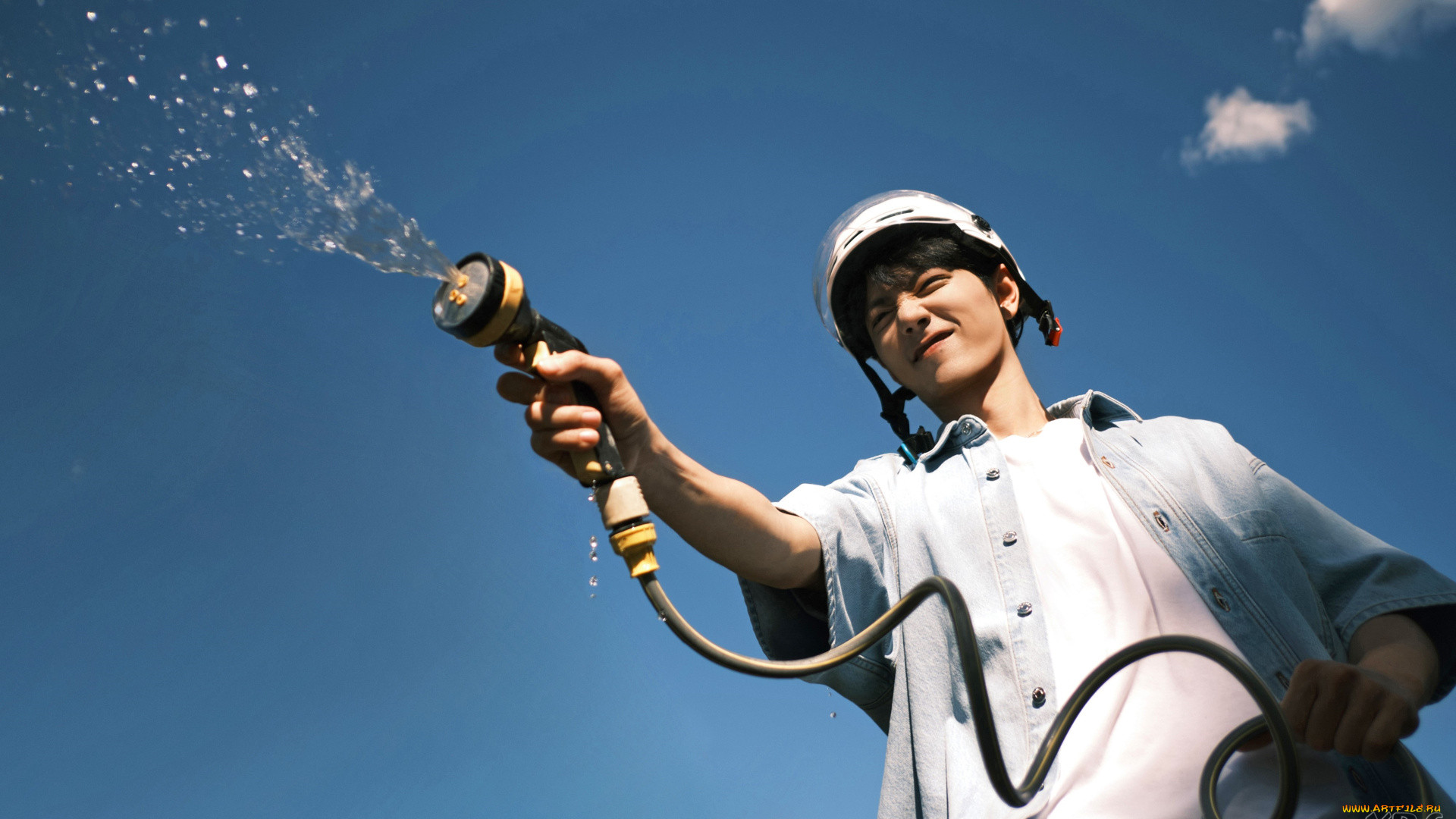 мужчины, xiao, zhan, актер, шланг, вода, рубашка, шлем, небо