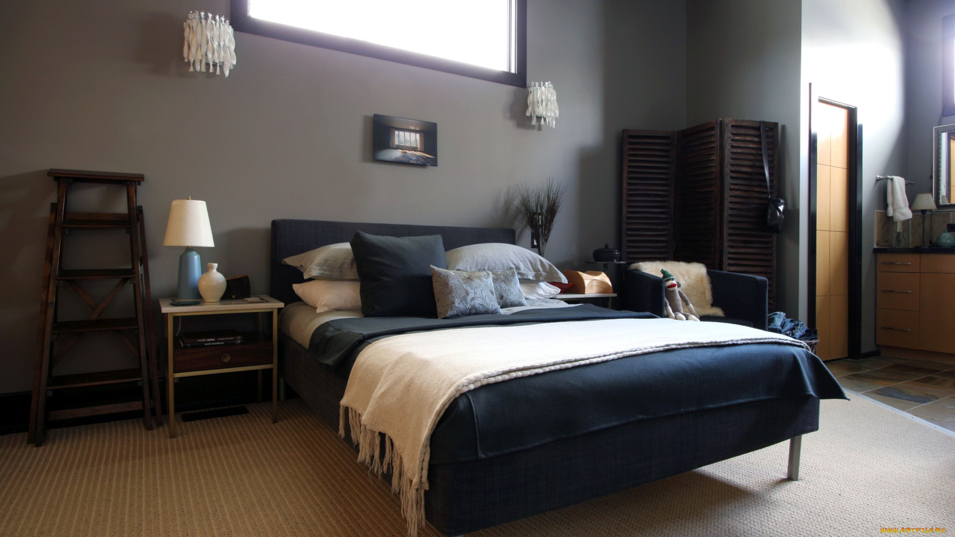 интерьер, спальня, ширма, светильники, кровать, подушки