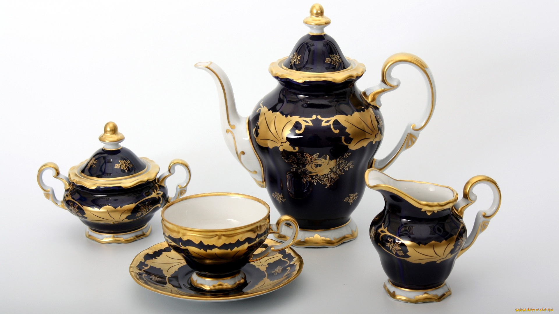 разное, посуда, столовые, приборы, кухонная, утварь, сервиз, чайник, чашки, блюдца