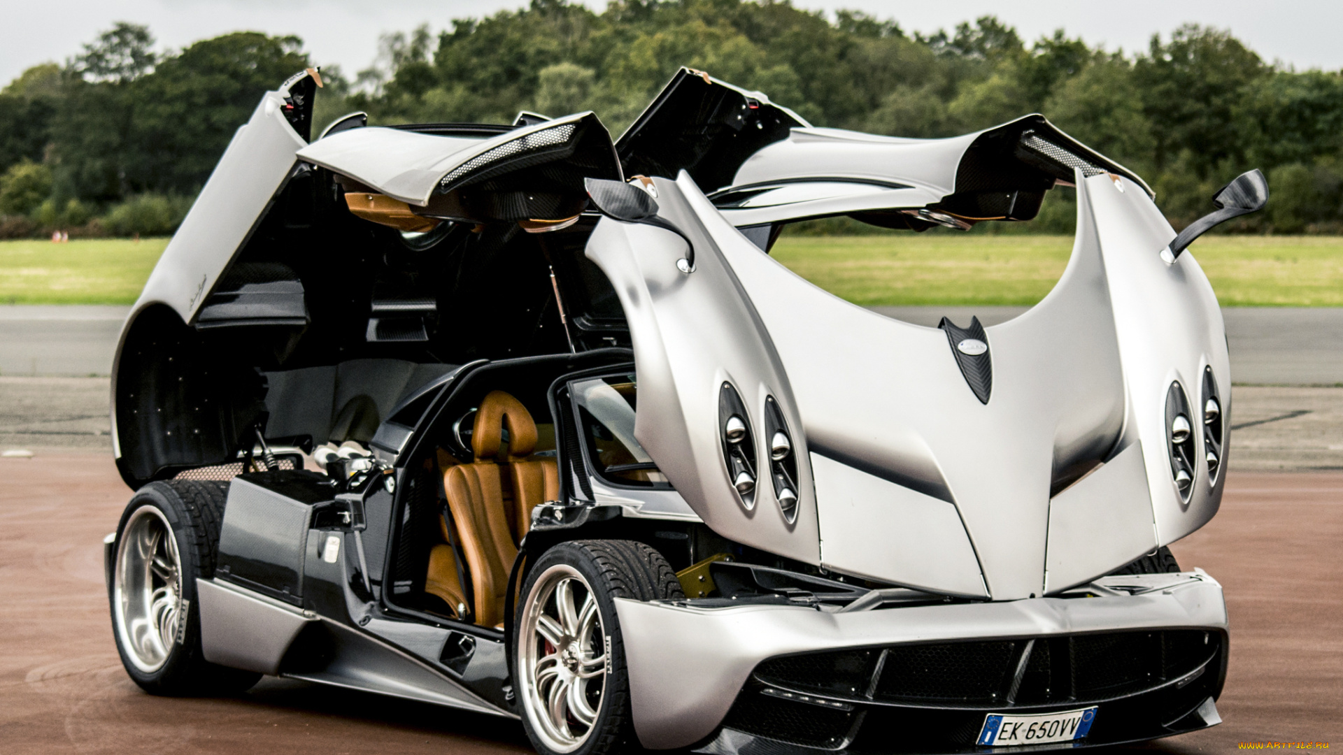 автомобили, pagani