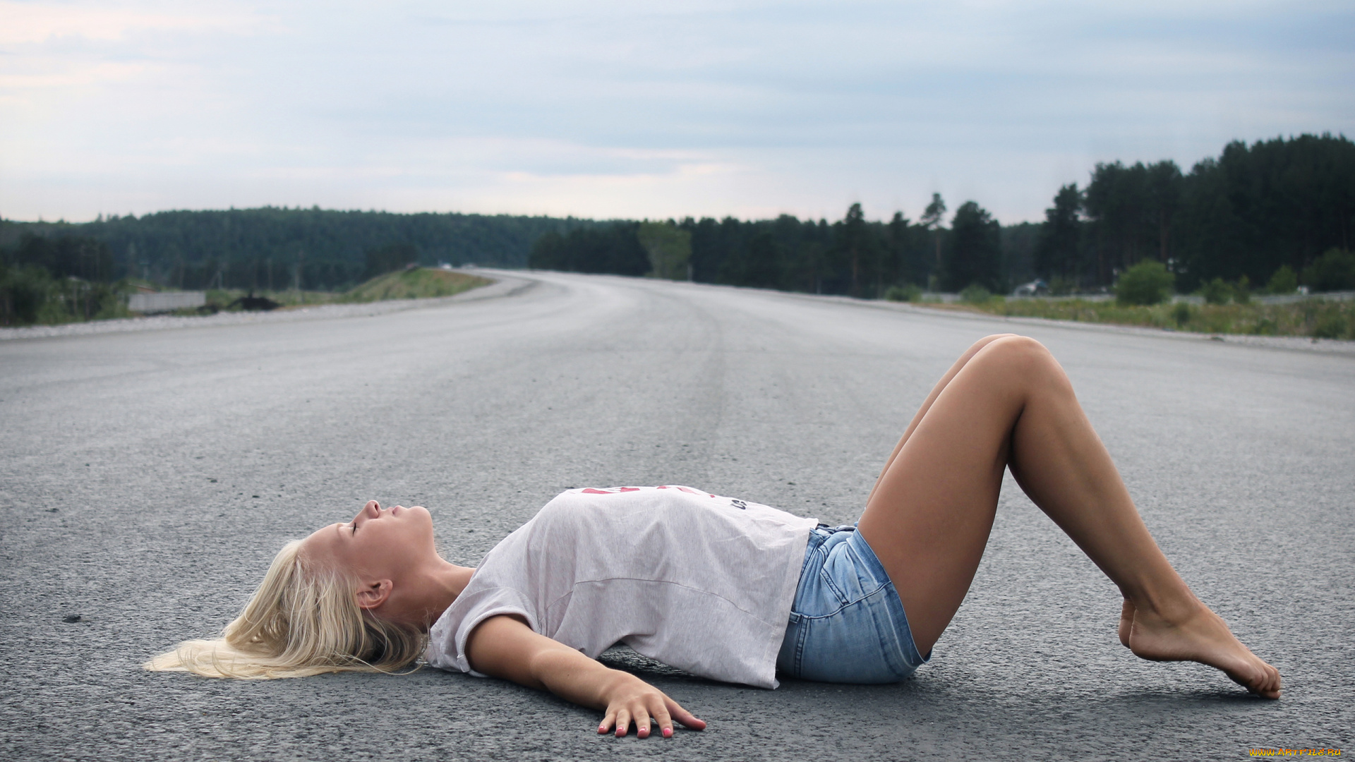 девушки, -unsort, , блондинки, дорога, шорты, футболка