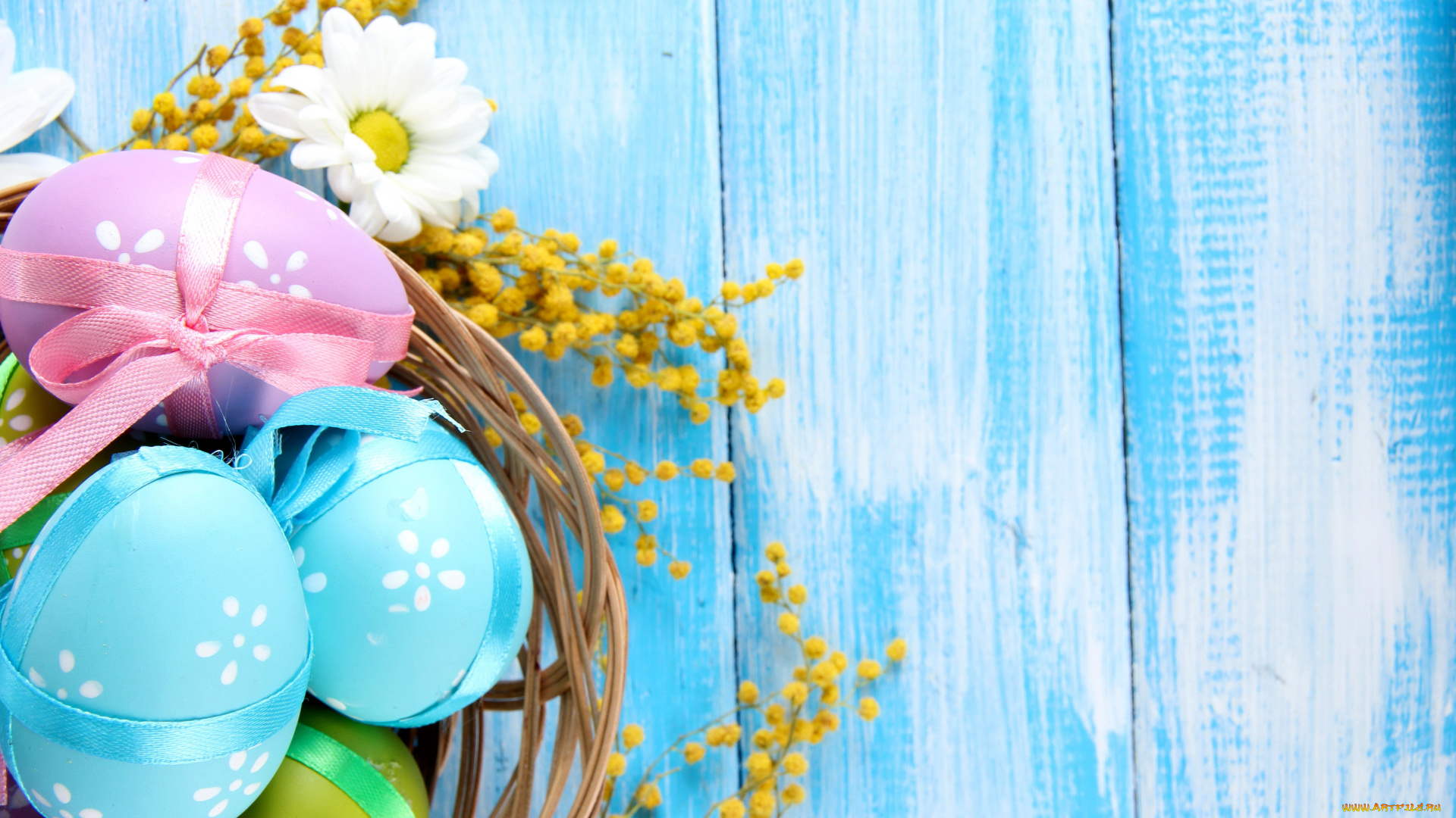 праздничные, пасха, easter, spring, flowers, eggs, camomile, daisy, pastel, blue, delicate, весна, яйца, цветы, ромашки, пастель, дерево