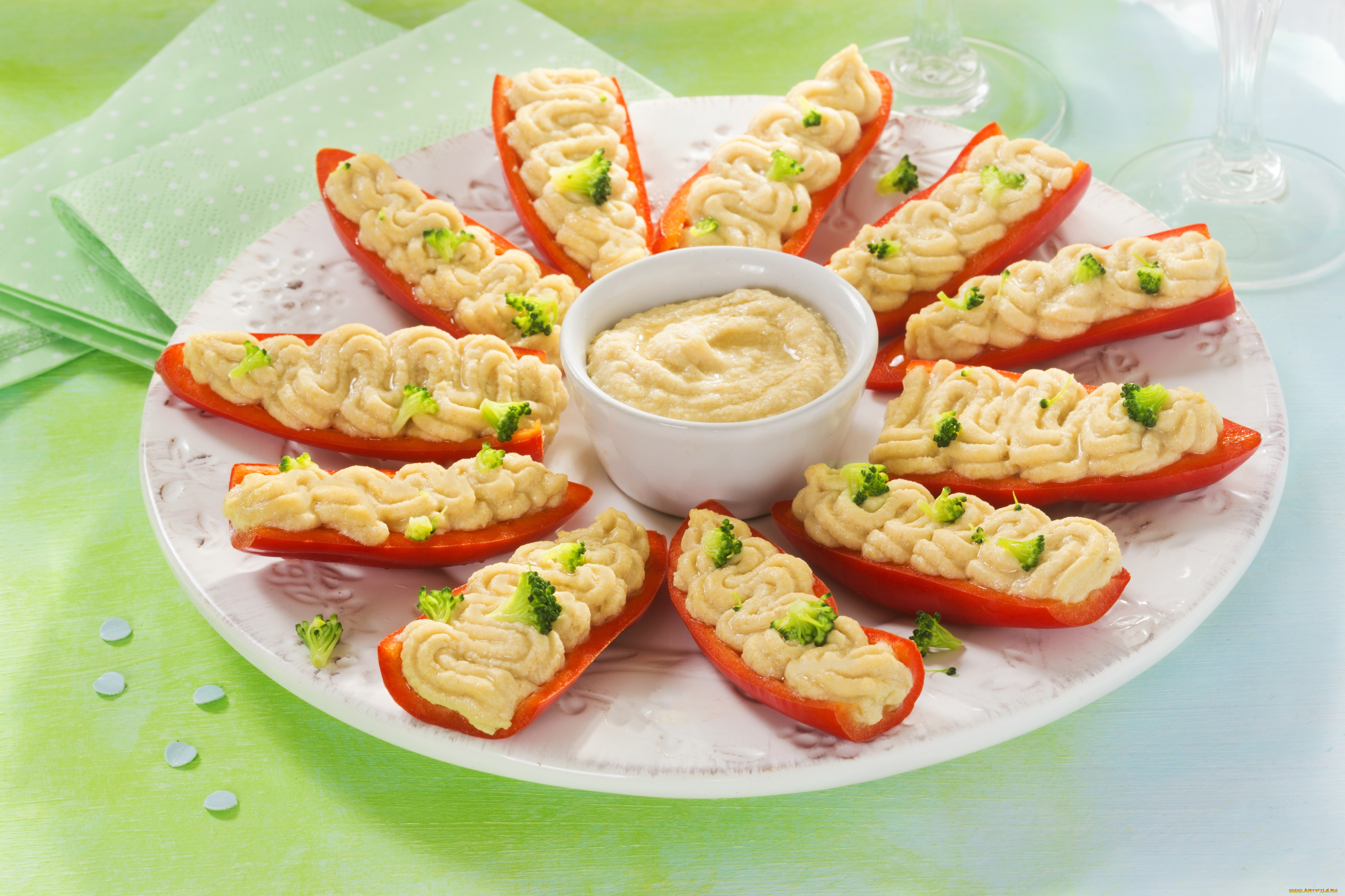 еда, салаты, , закуски, хумус, перец, закуска