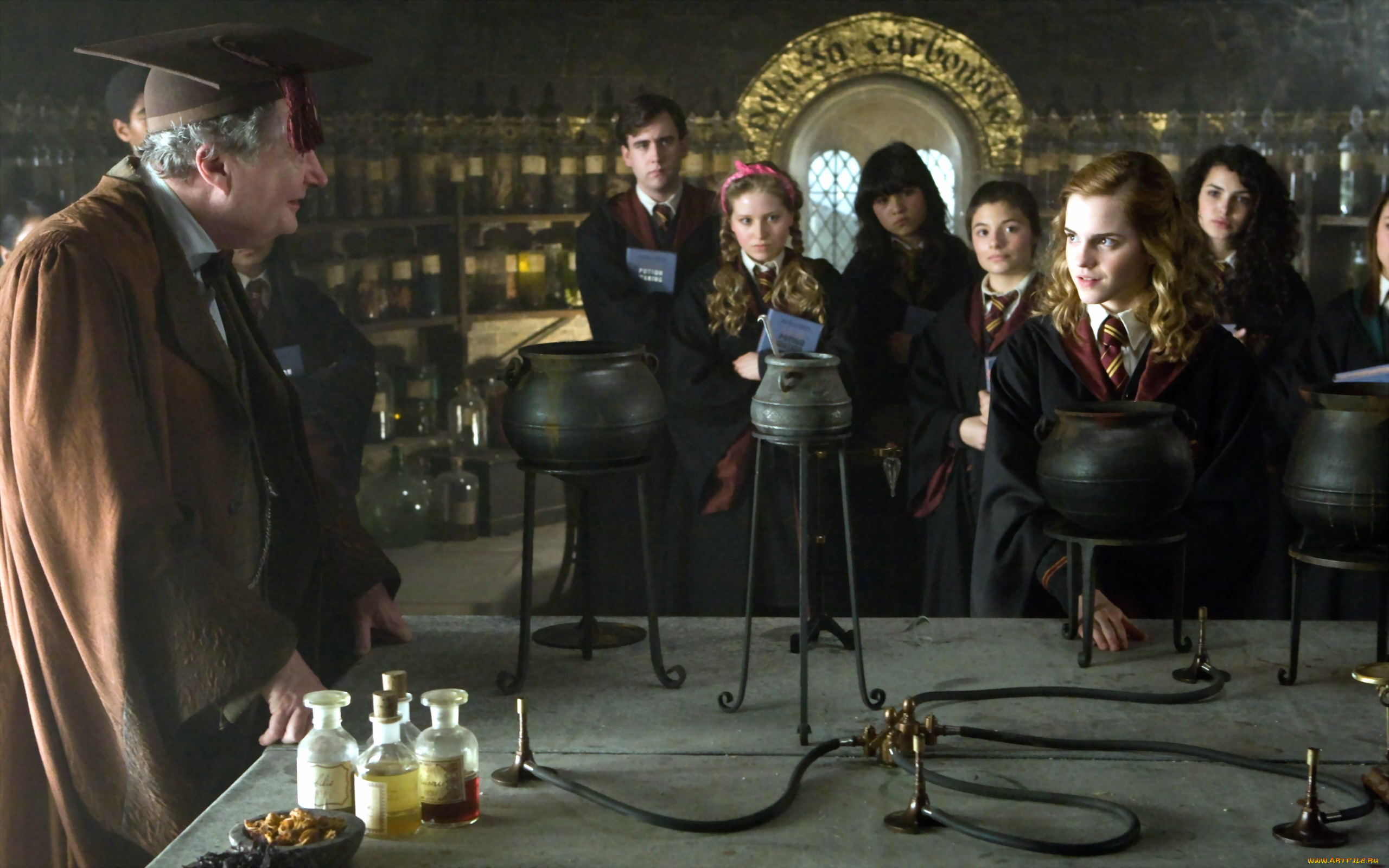 кино, фильмы, harry, potter, and, the, half-blood, prince, гораций, слизнорт, зельевар, урок, котлы, гермиона, грейнджер