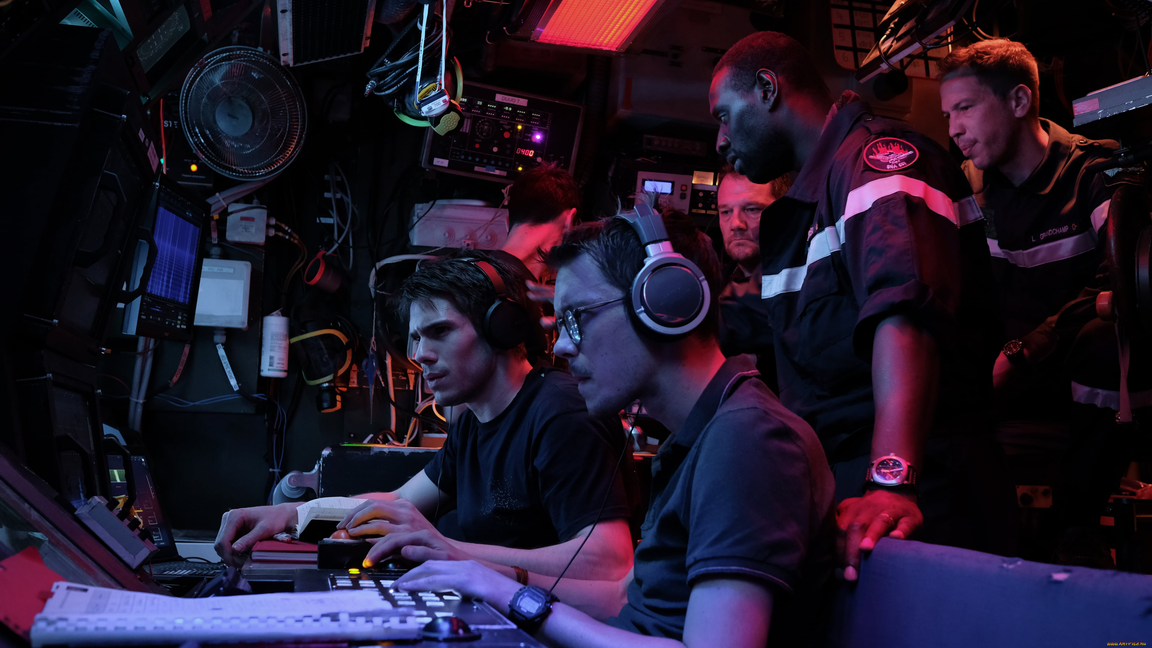 le, chant, du, loup, , 2019, кино, фильмы, le, chant, du, loup, кадры, из, фильма, зов, волка, фантастика, боевик, триллер, военный