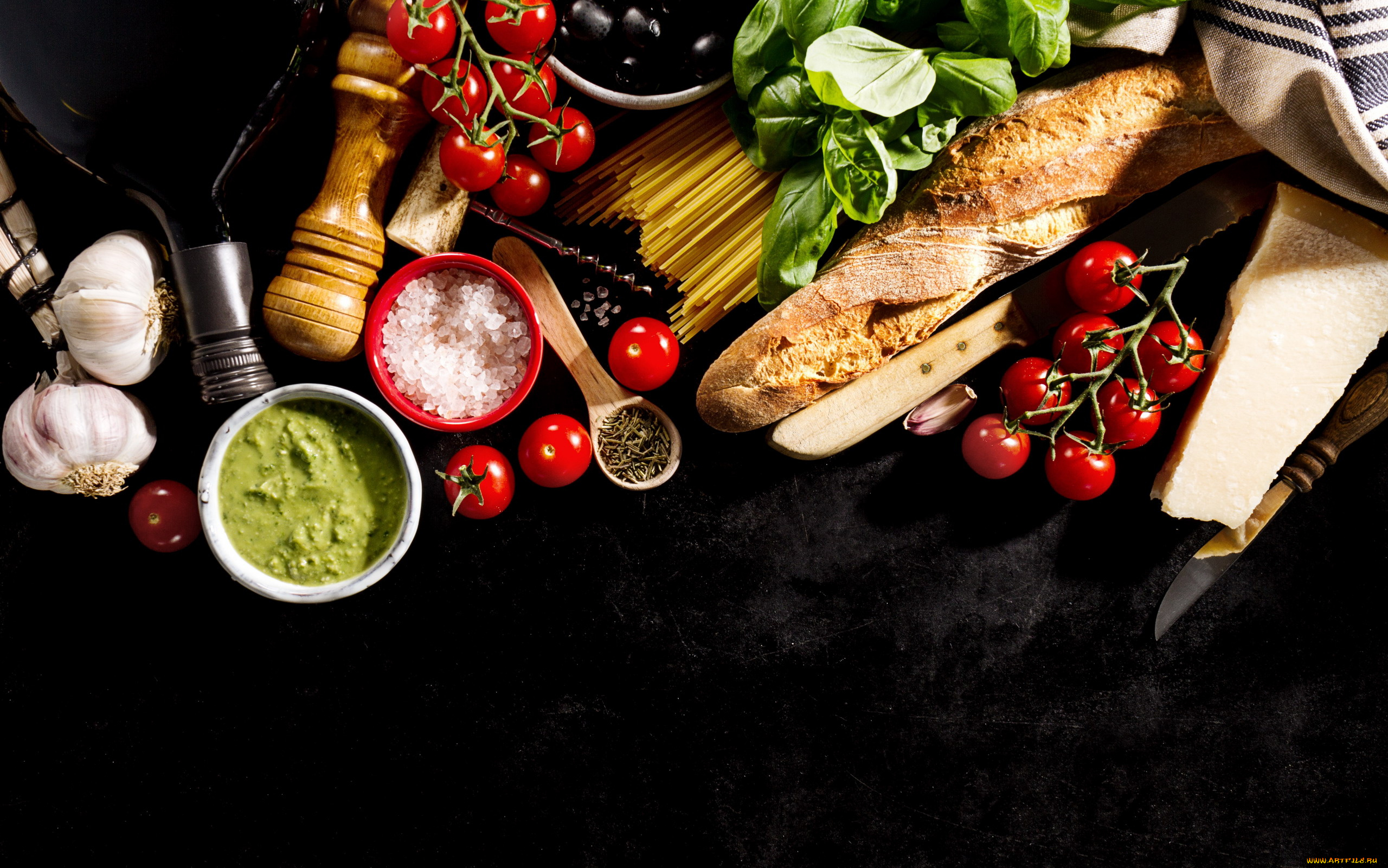еда, разное, спагетти, сыр, базилик, маслины, помидоры, чеснок, соль