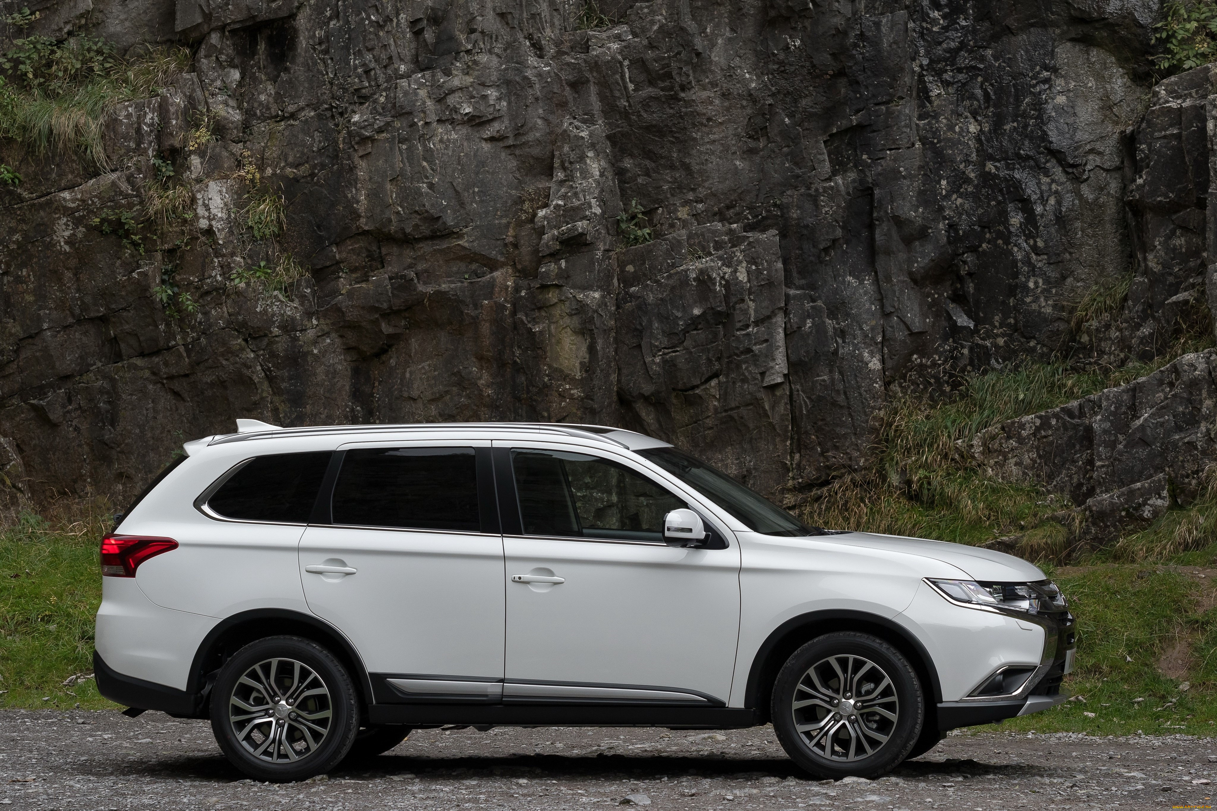 автомобили, mitsubishi